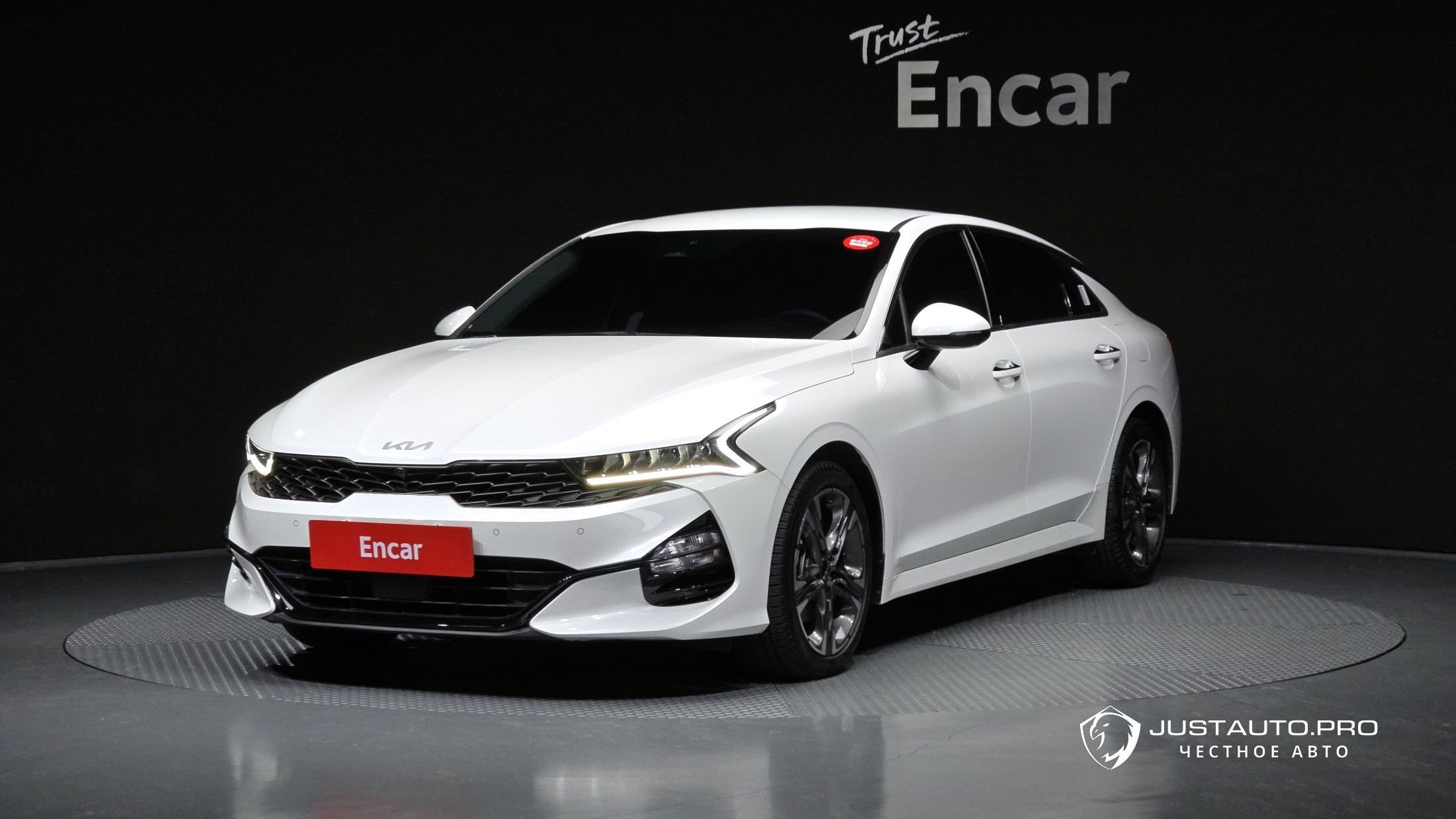 Автомобиль Kia K5