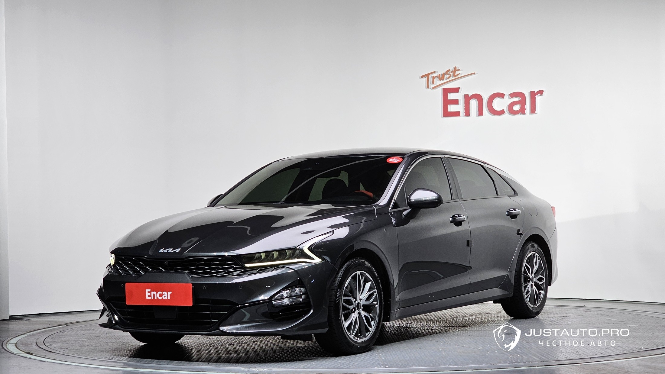 Автомобиль Kia K5