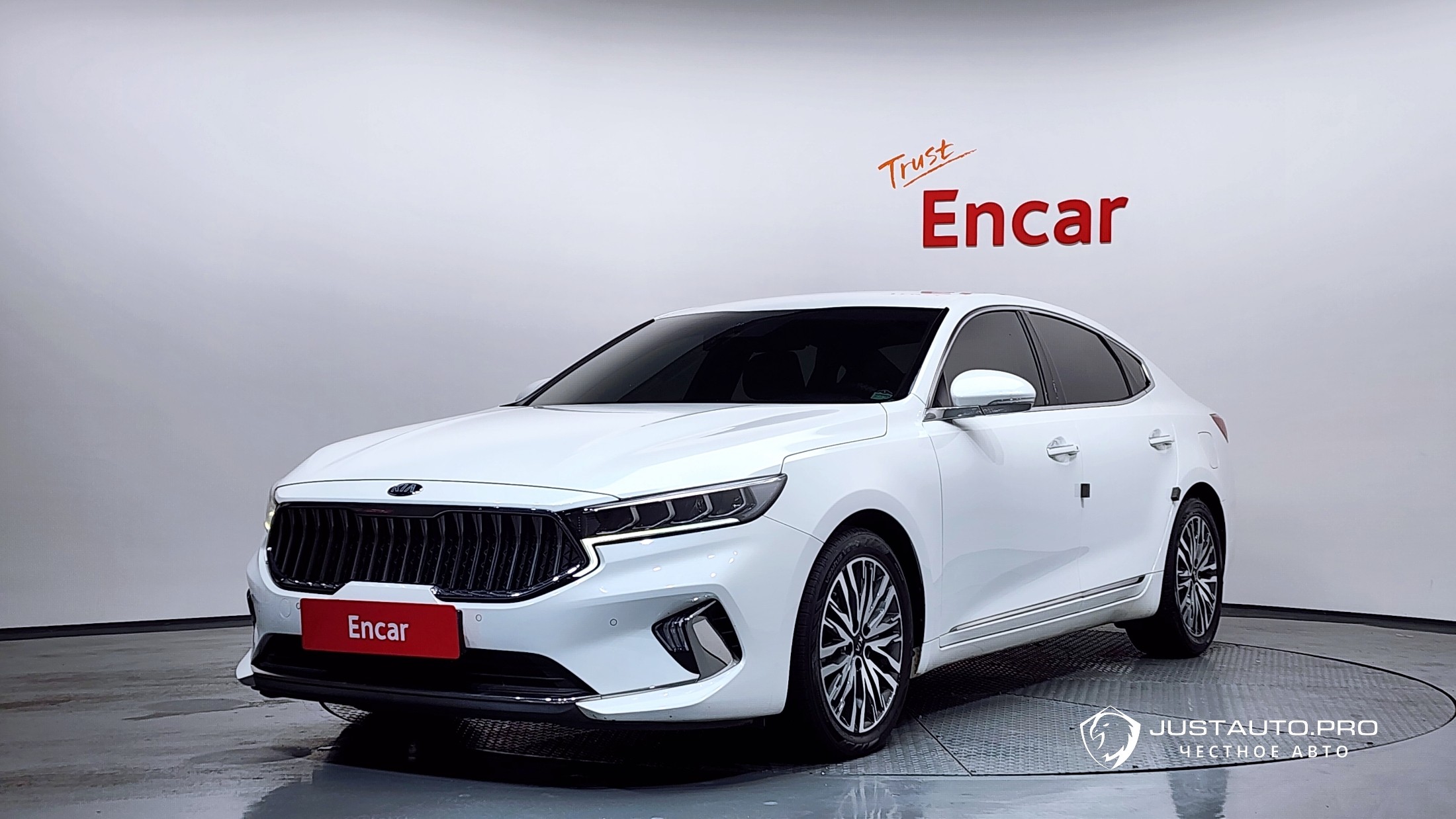 Автомобиль Kia K7