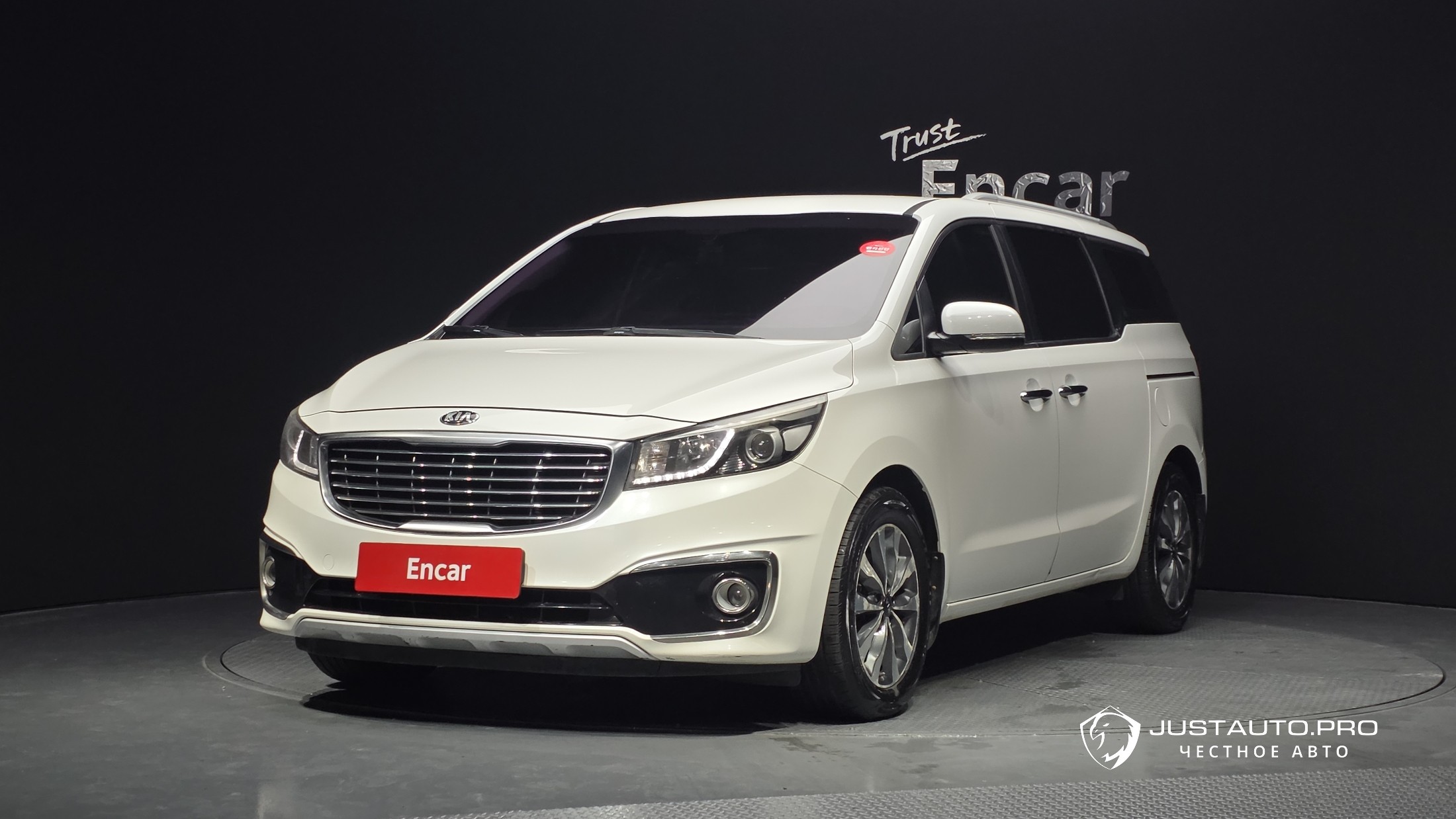 Автомобиль Kia Canival