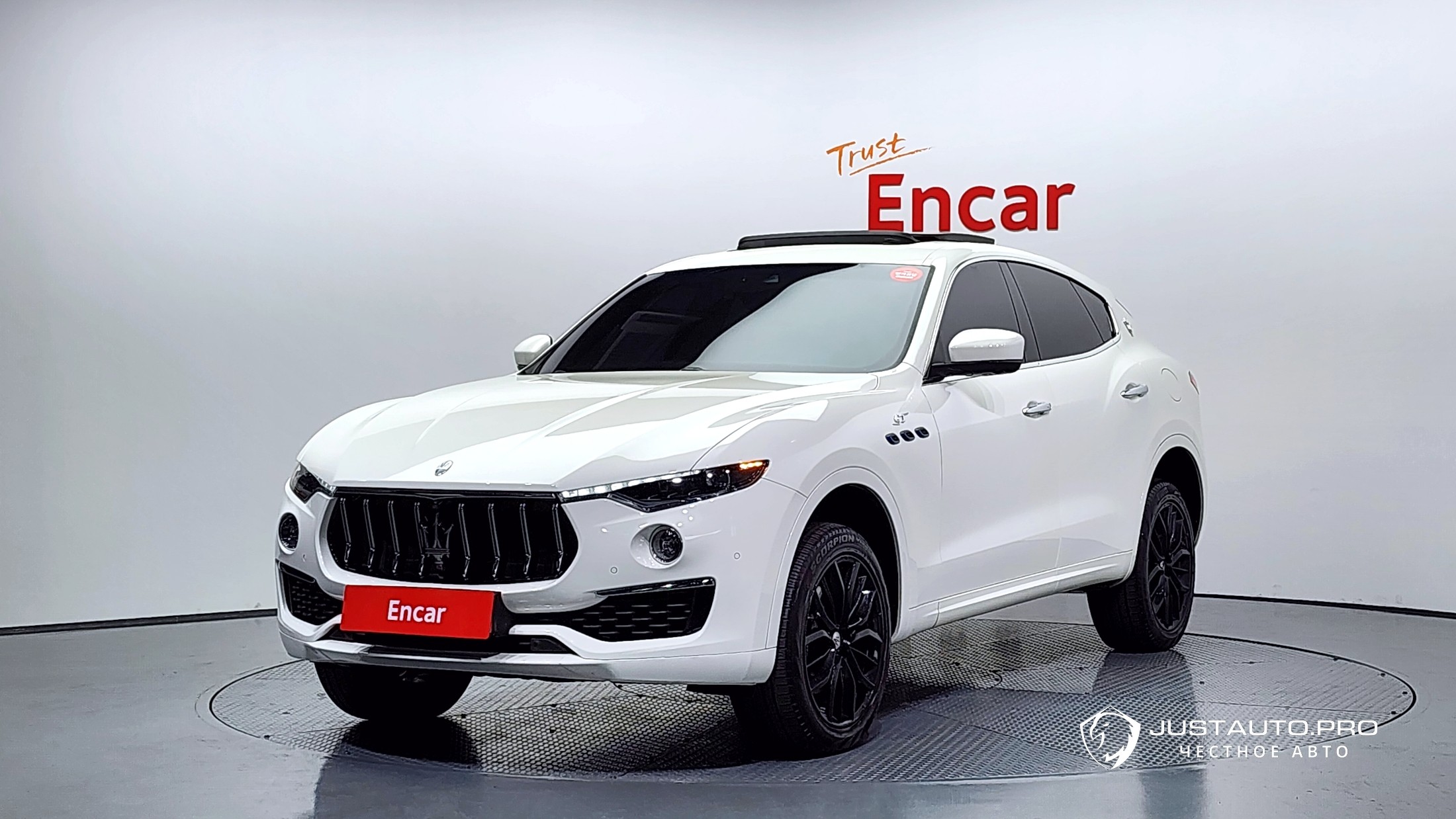 Автомобиль Maserati Levante