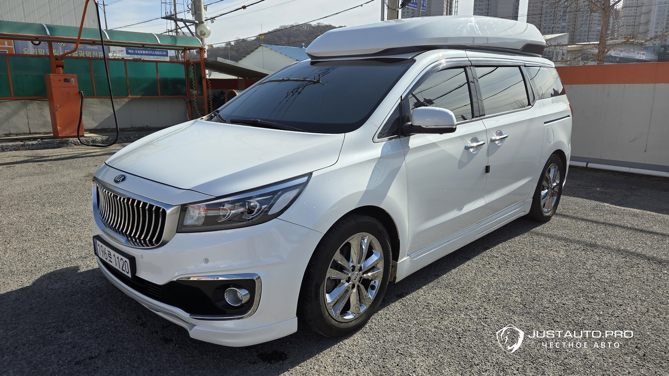 Автомобиль Kia Canival