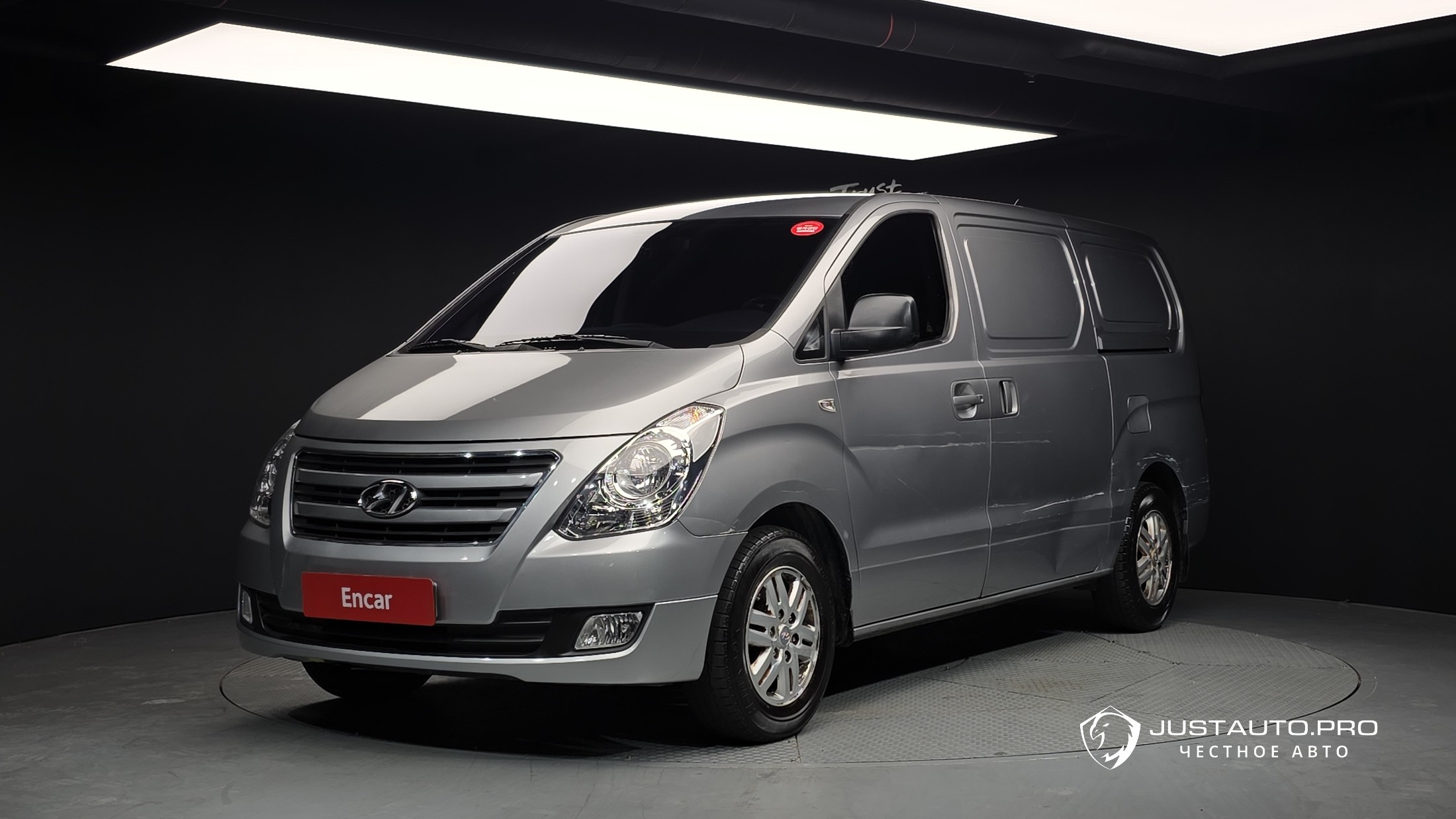 Автомобиль Hyundai Starex