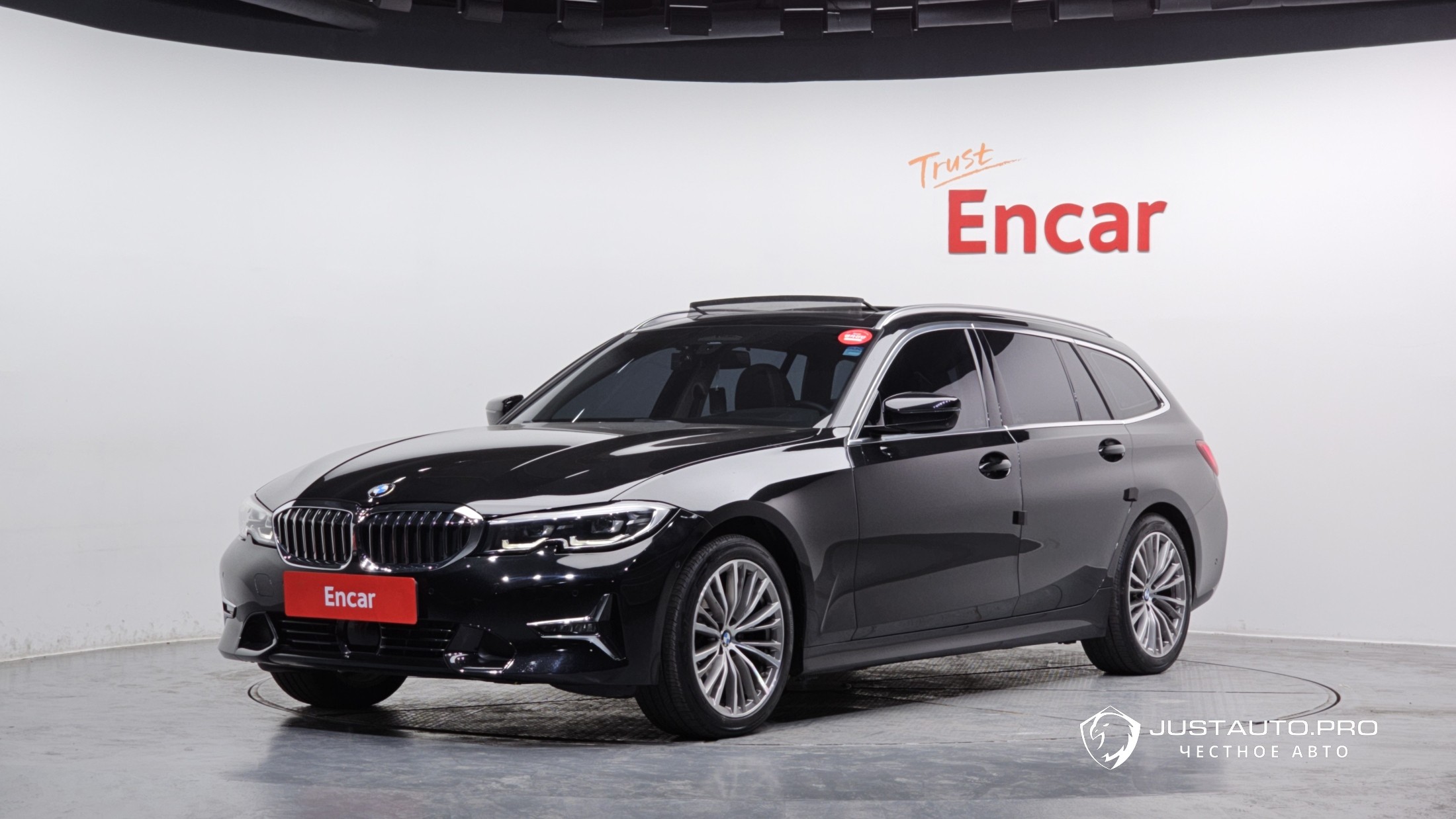 Автомобиль BMW 3-Series