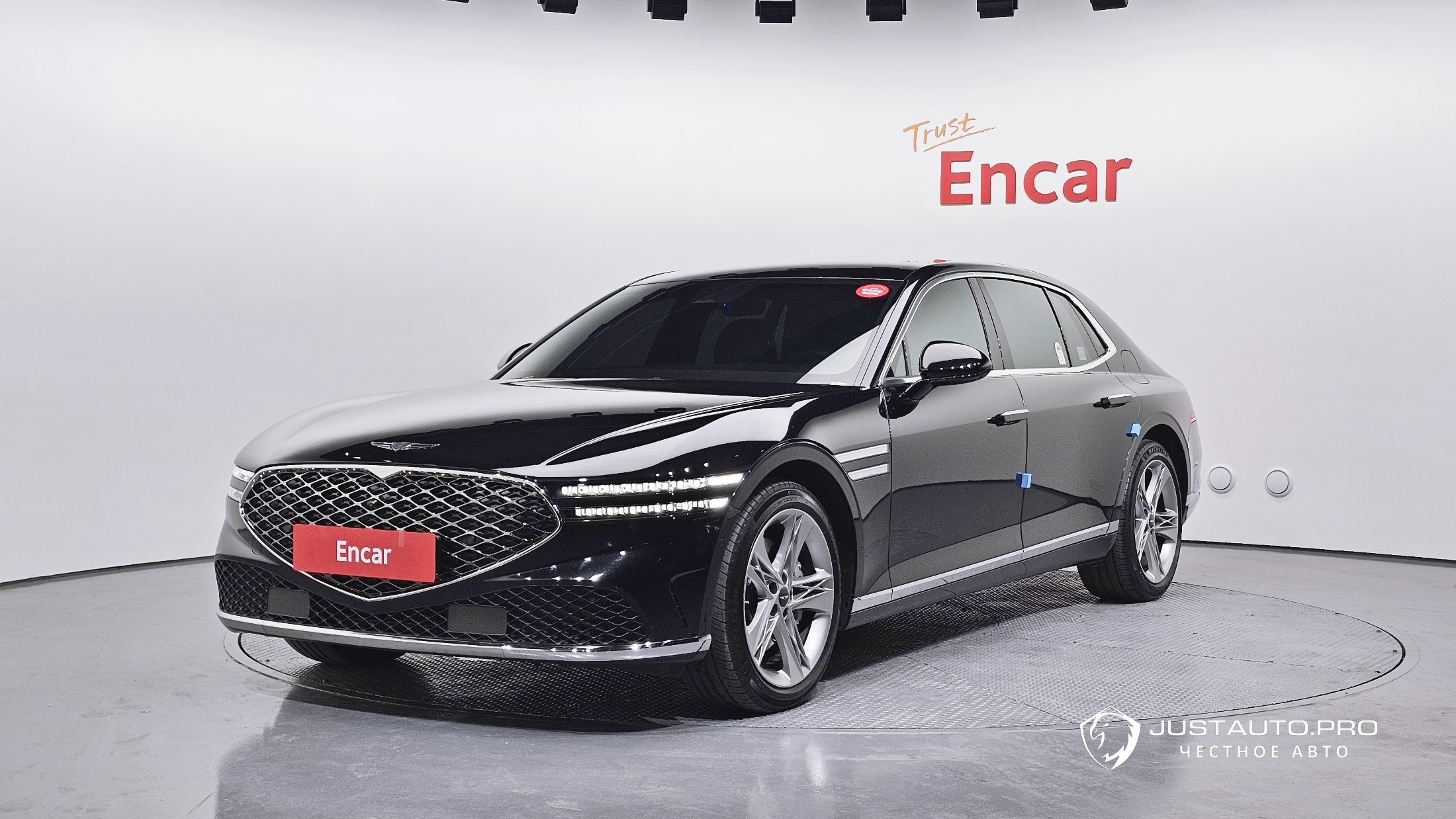 Автомобиль Genesis G90