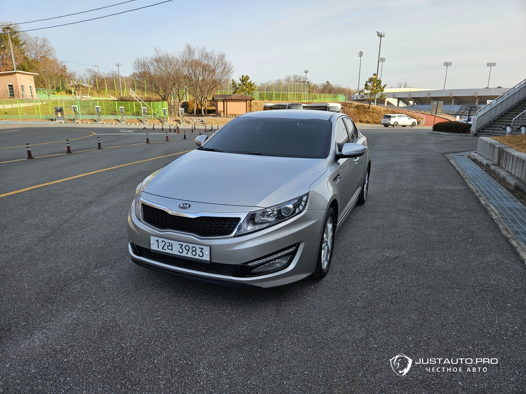 Автомобиль Kia K5