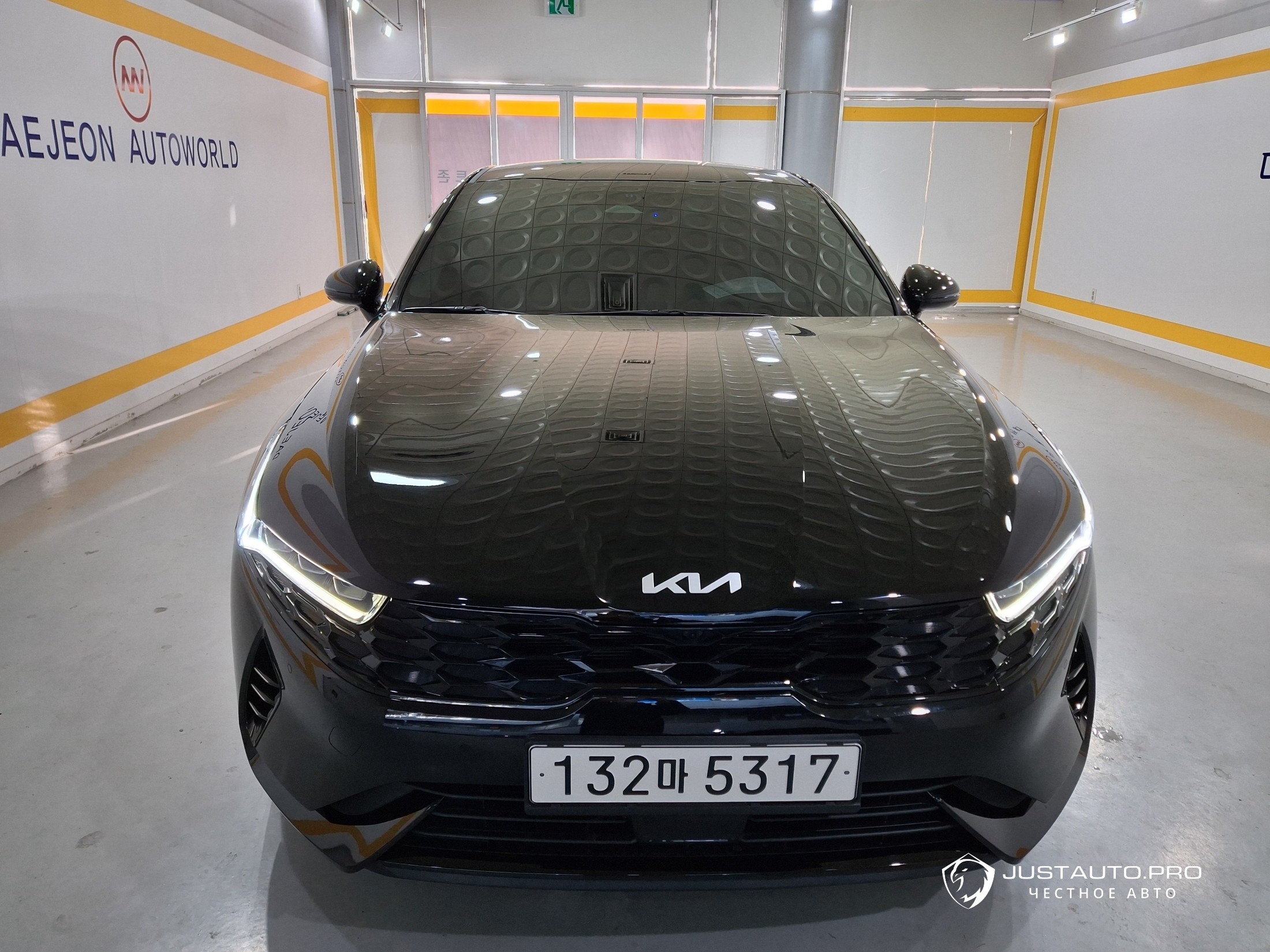 Автомобиль Kia K5