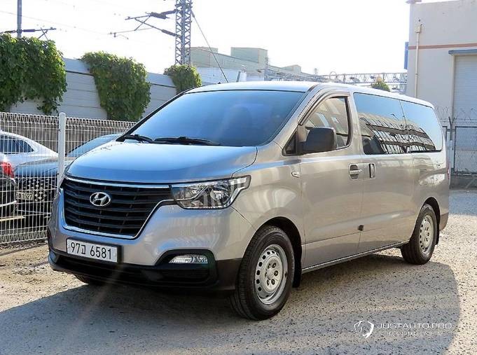 Автомобиль Hyundai Starex