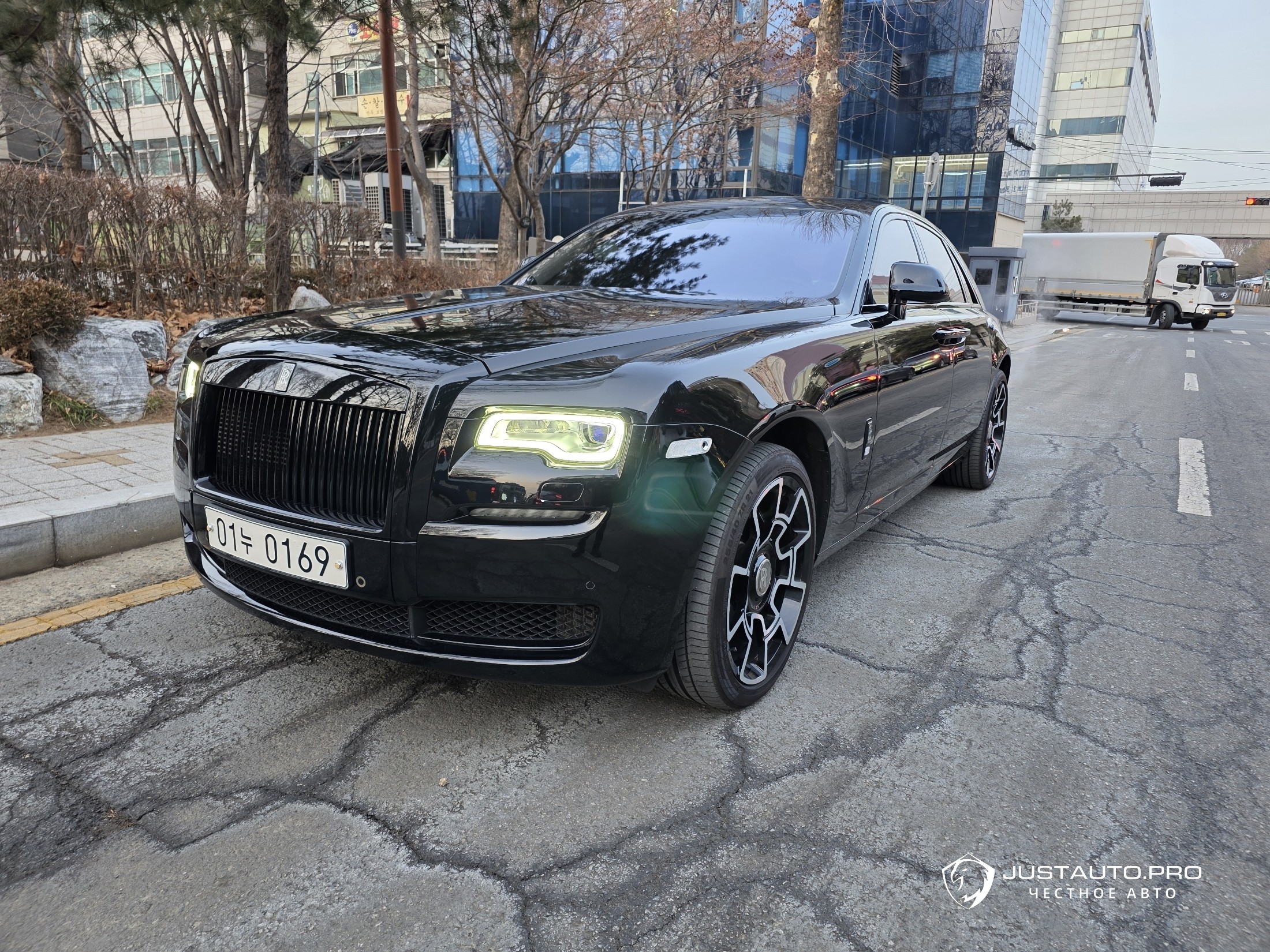 Автомобиль Rolls-Royce Ghost