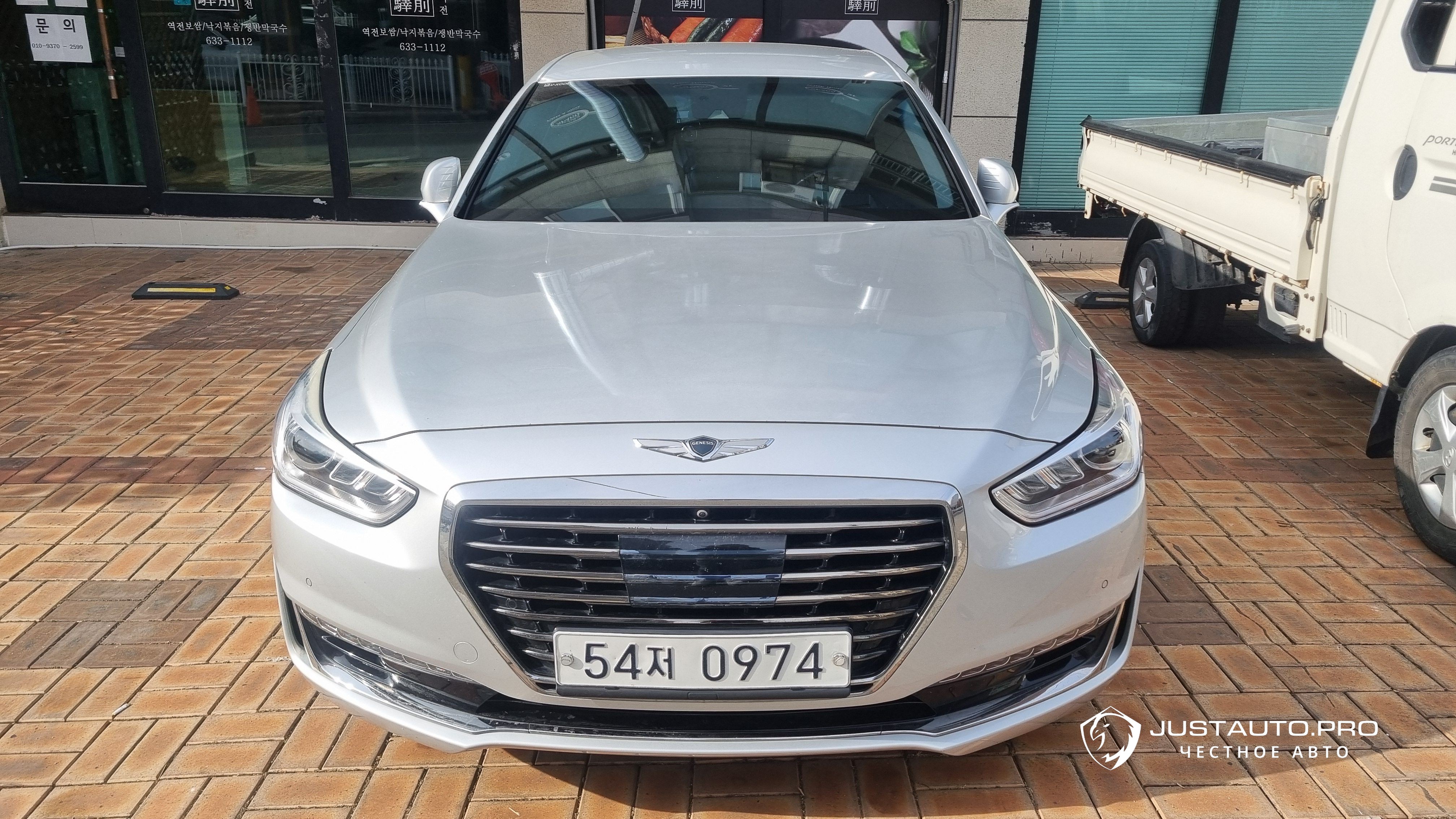 Автомобиль Genesis EQ900