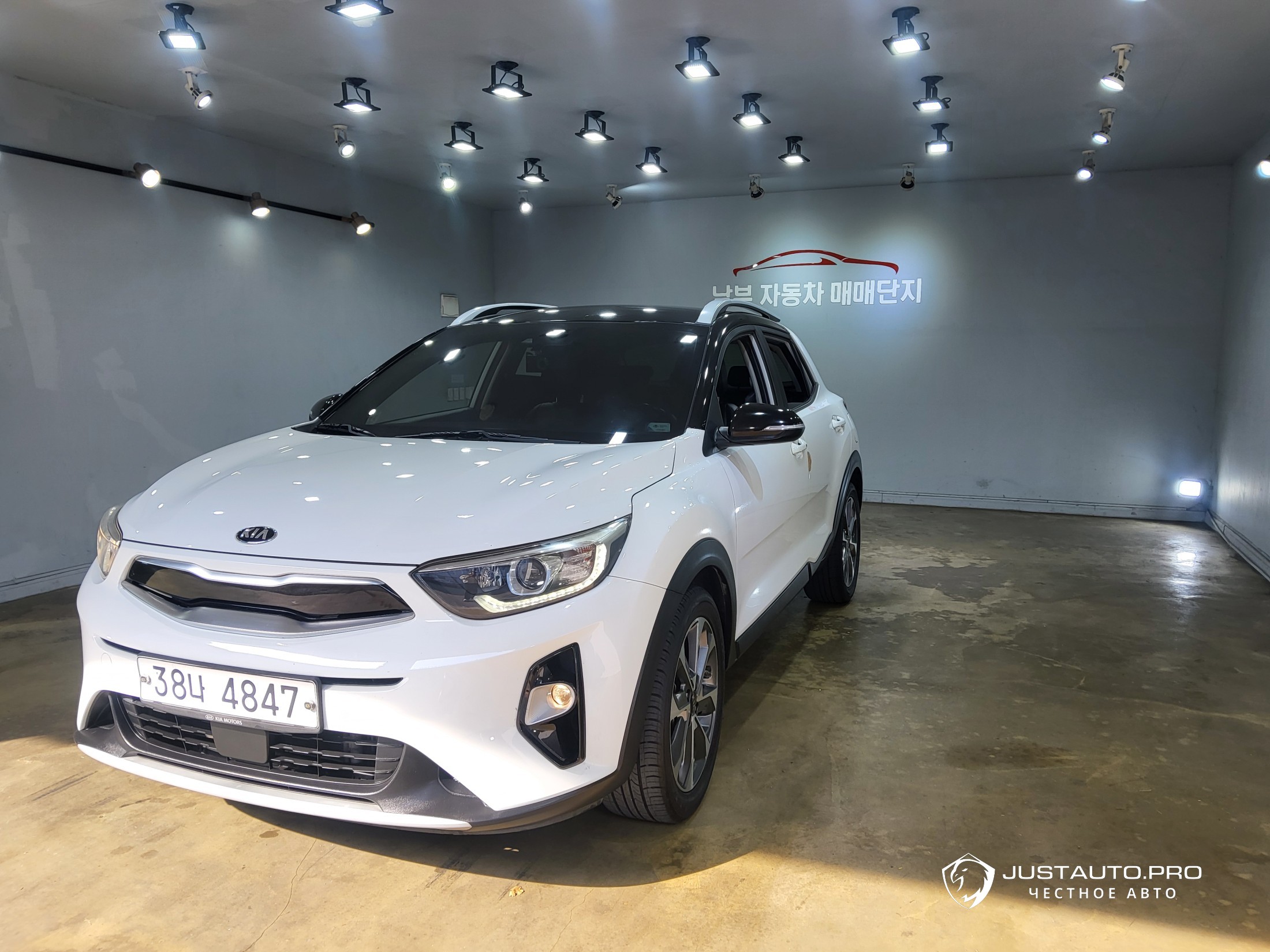 Автомобиль Kia Stonic