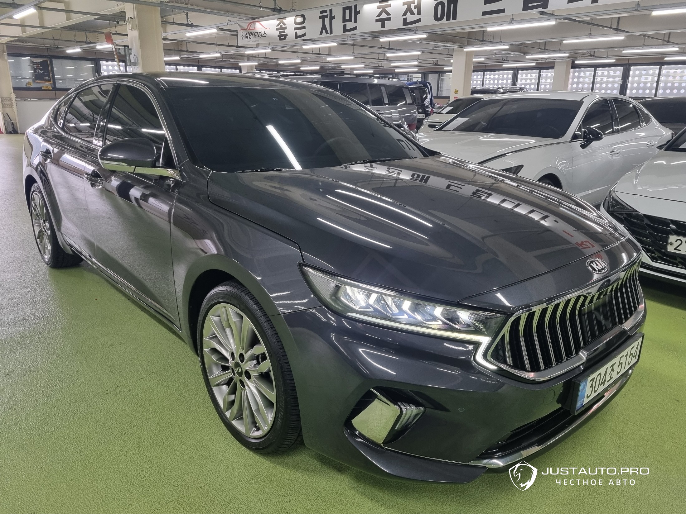 Автомобиль Kia K7
