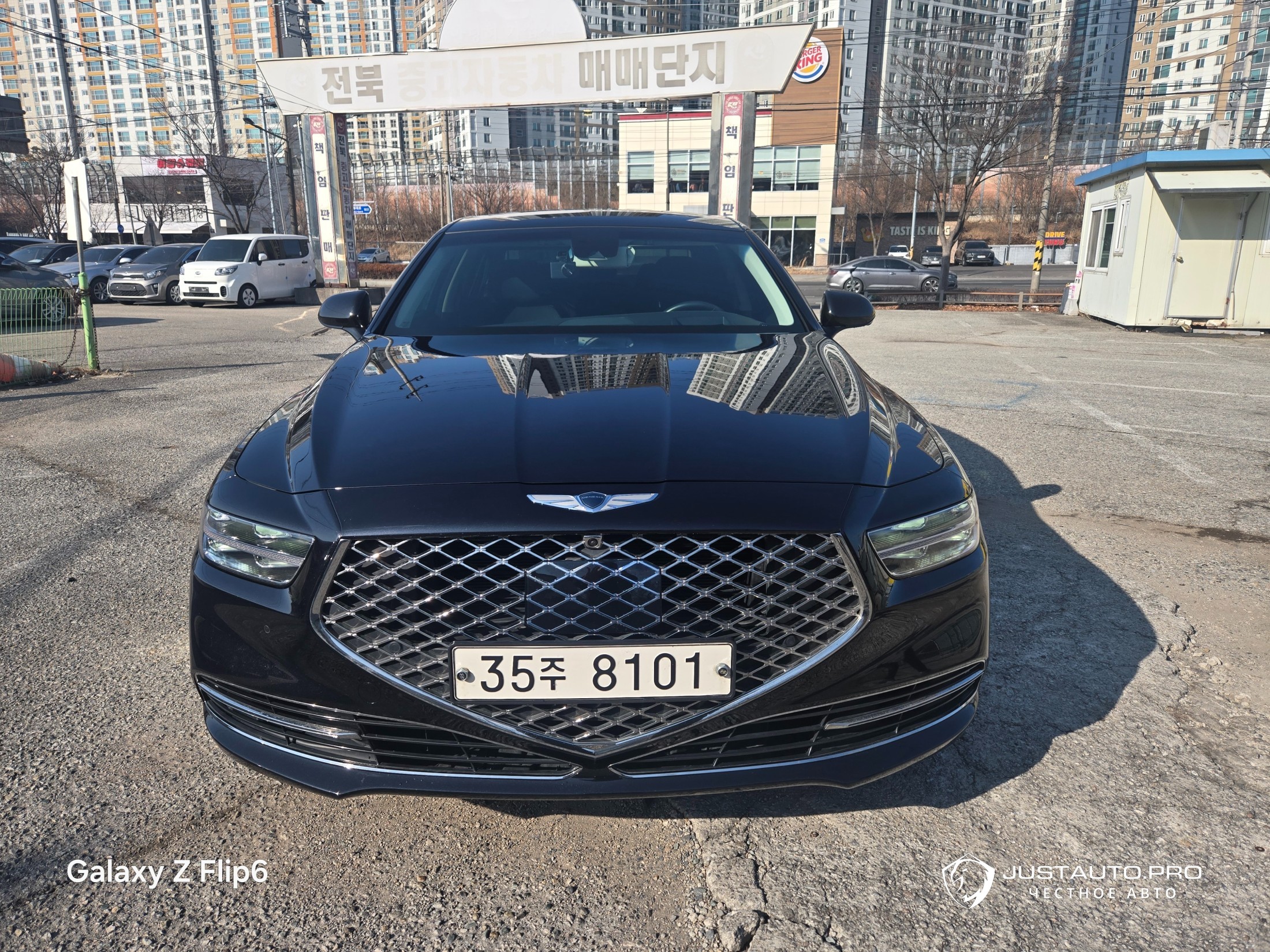 Автомобиль Genesis G90