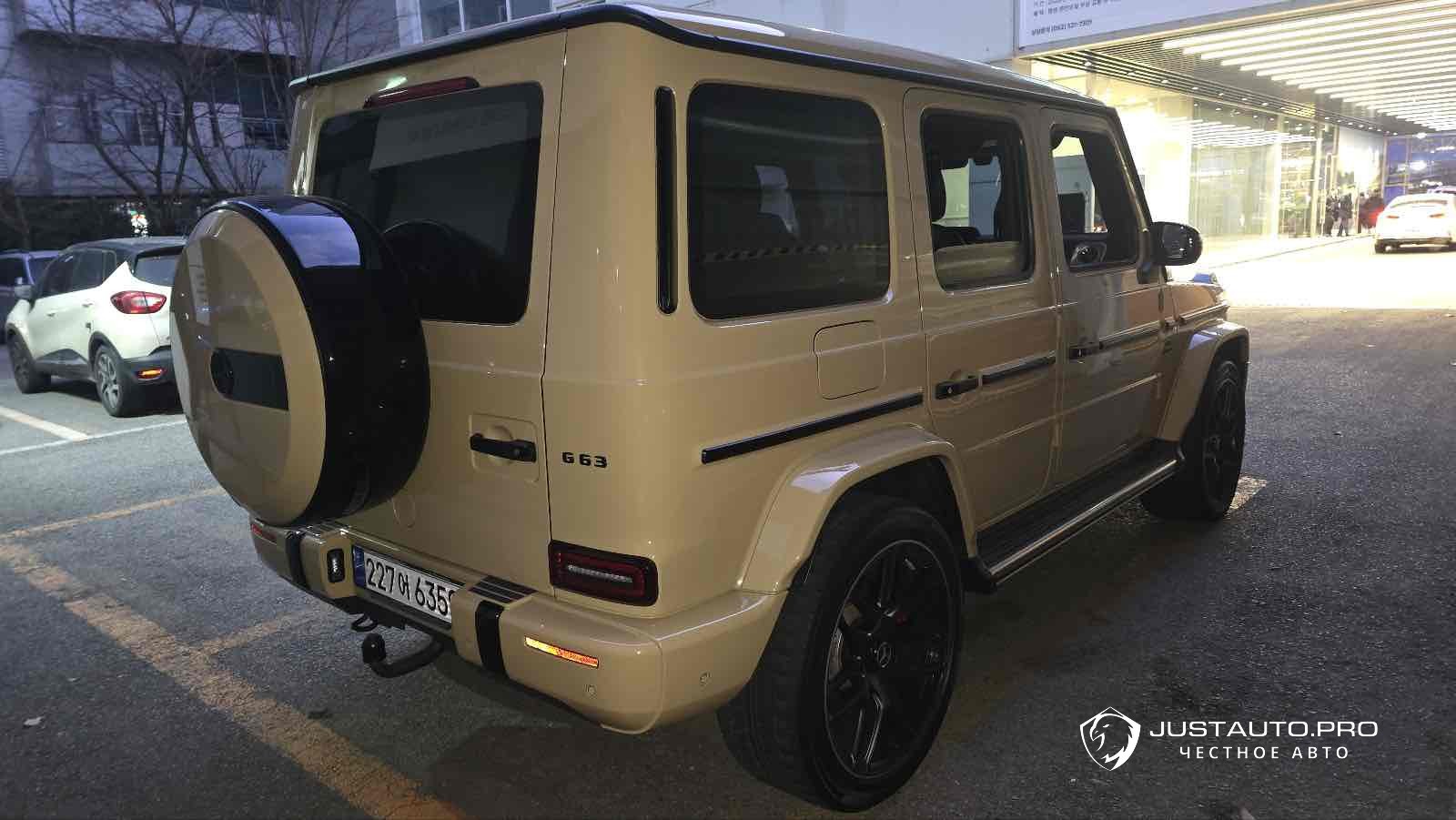 Автомобиль Mercedes-Benz G-Class