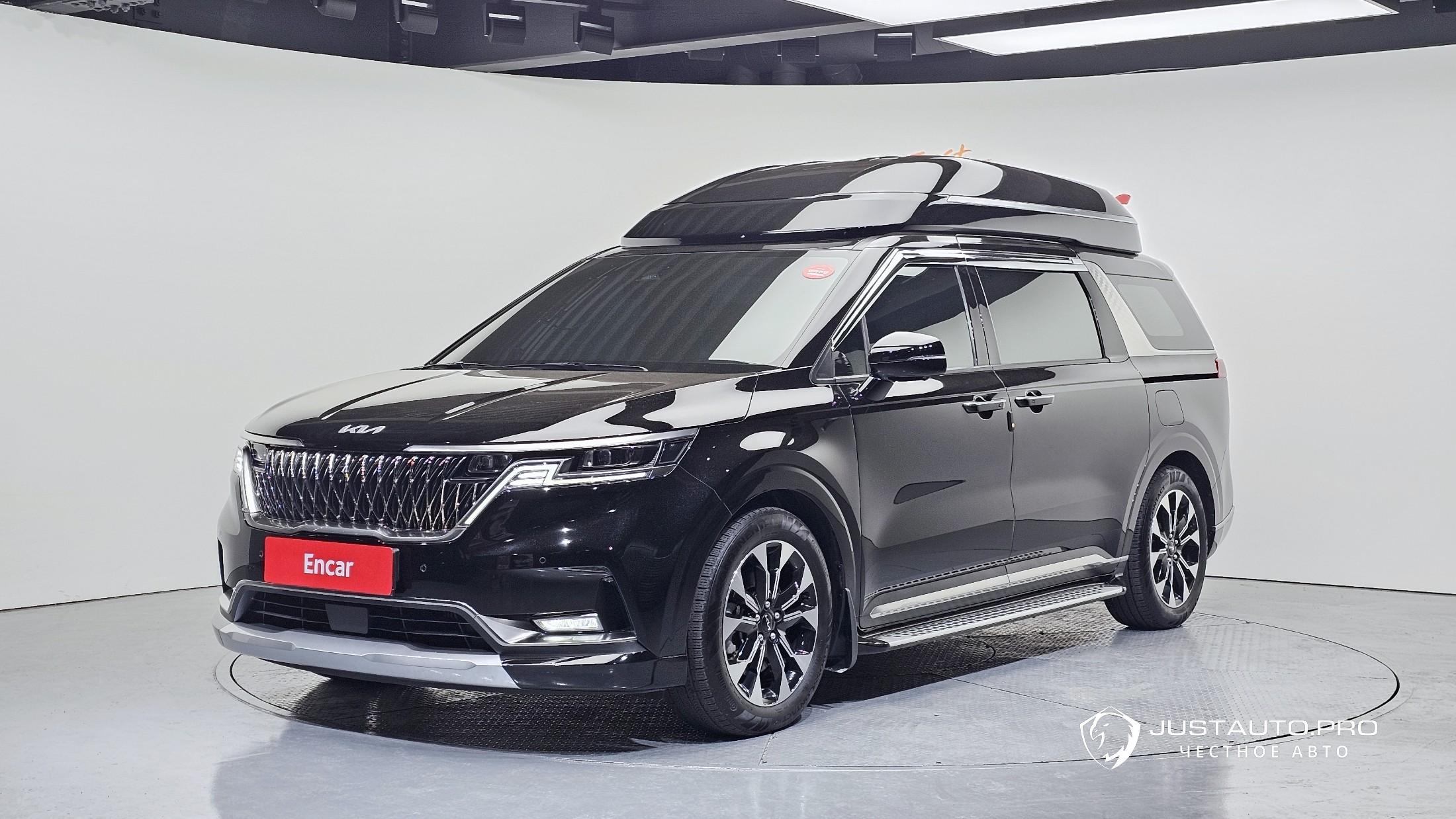 Автомобиль Kia Canival