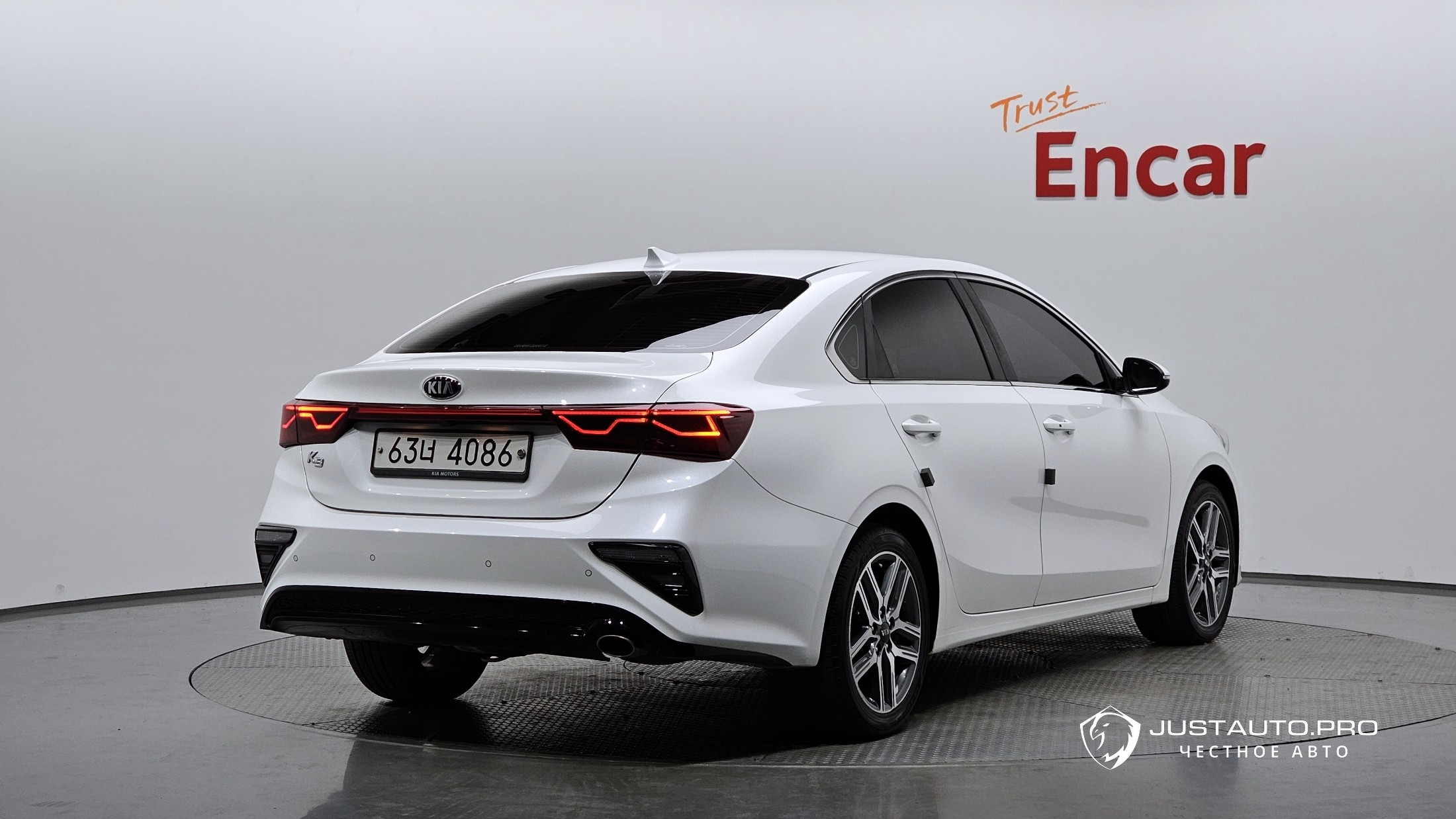 Автомобиль Kia K3