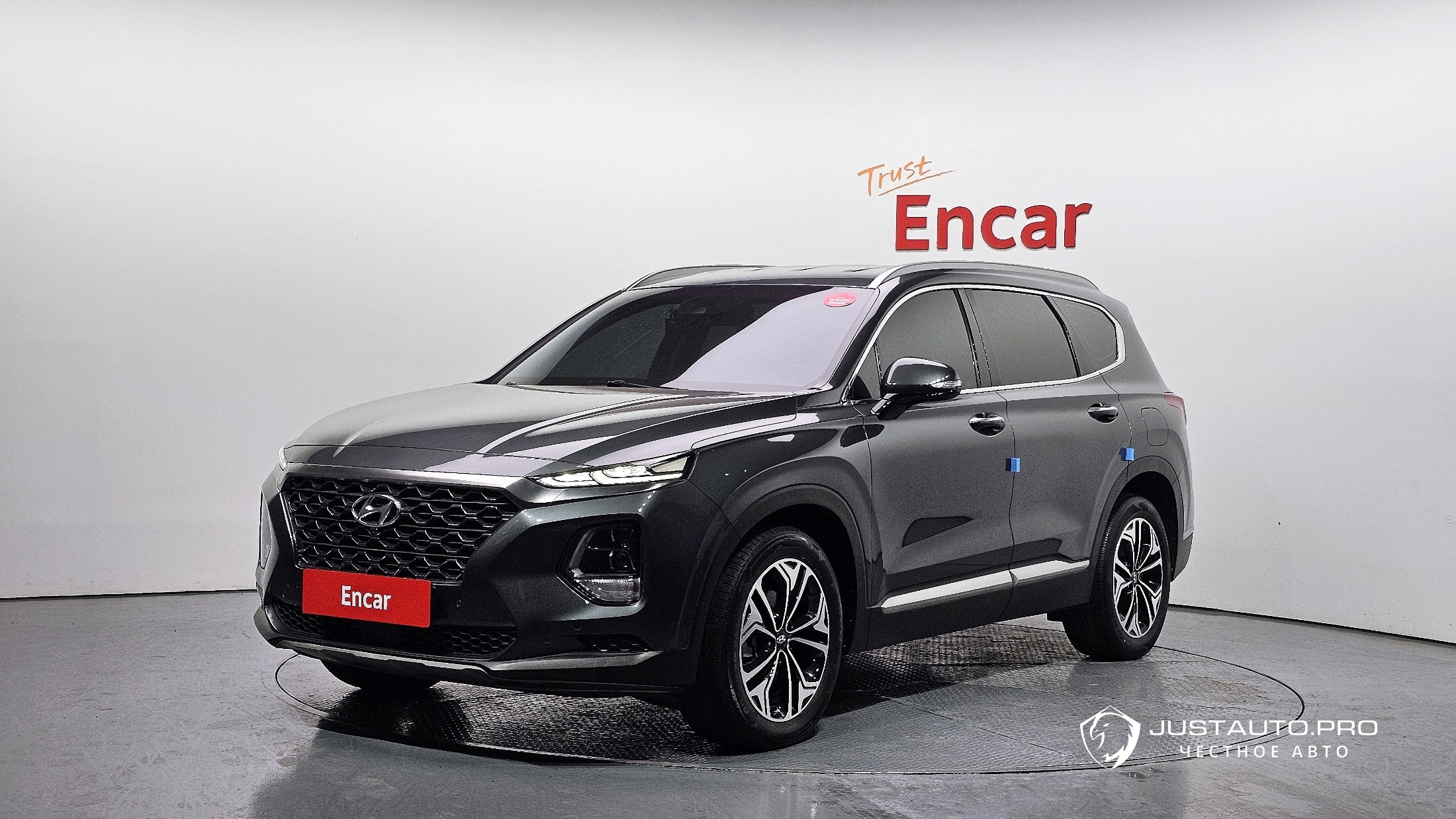 Автомобиль Hyundai Santafe