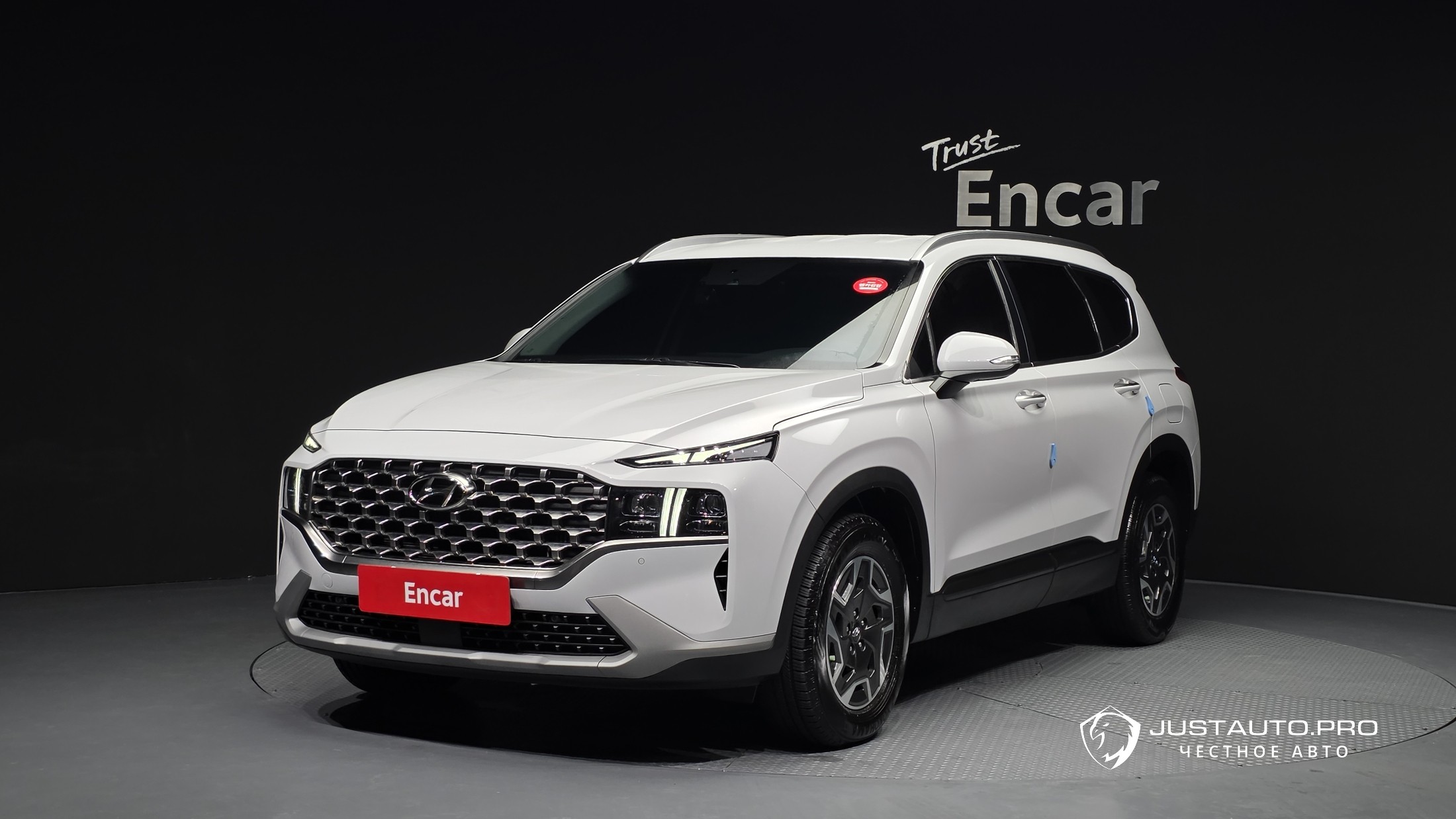 Автомобиль Hyundai Santafe