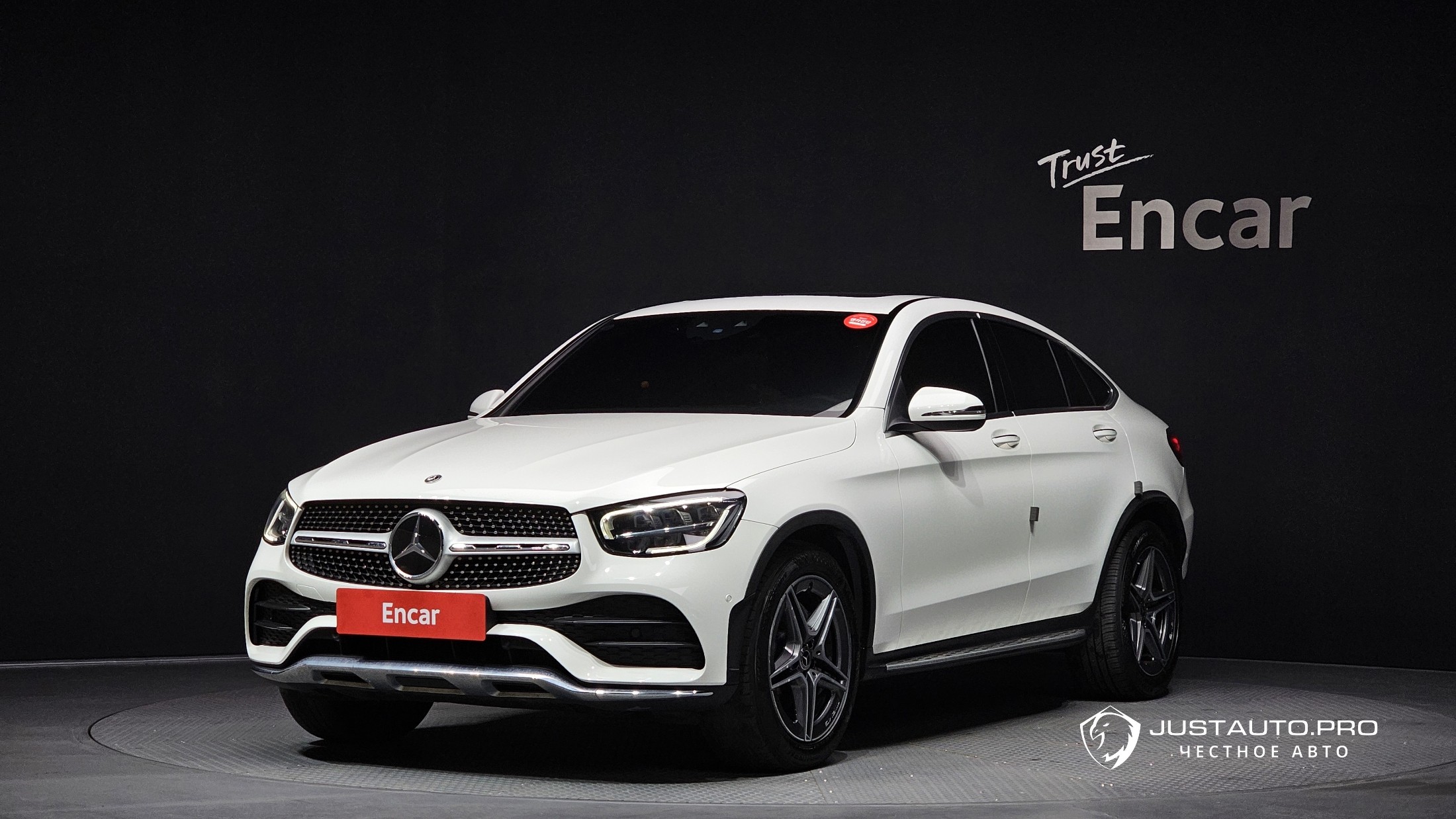 Автомобиль Mercedes-Benz GLC-Class