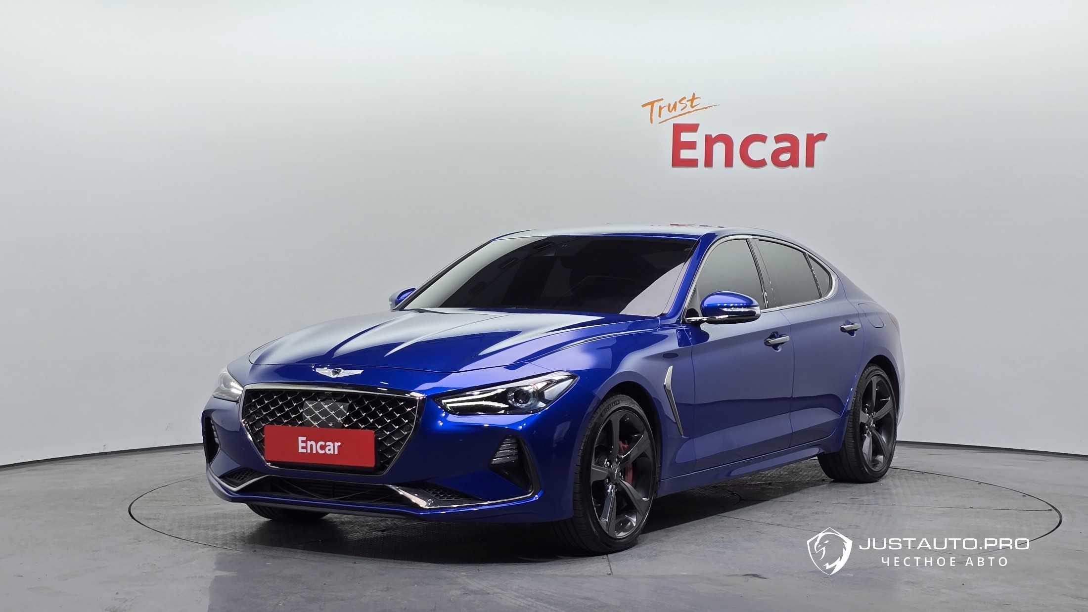 Автомобиль Genesis G70