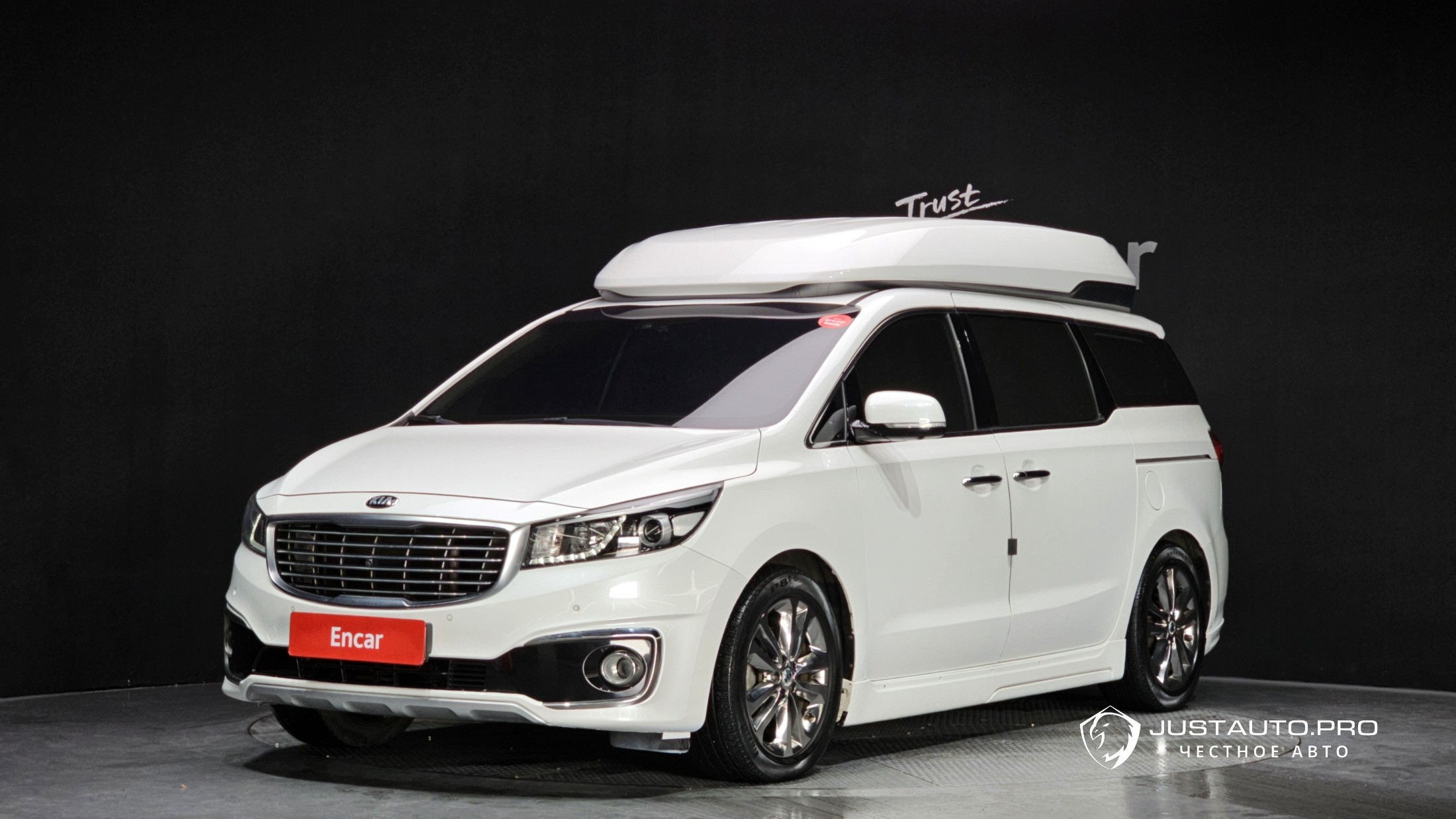 Автомобиль Kia Canival