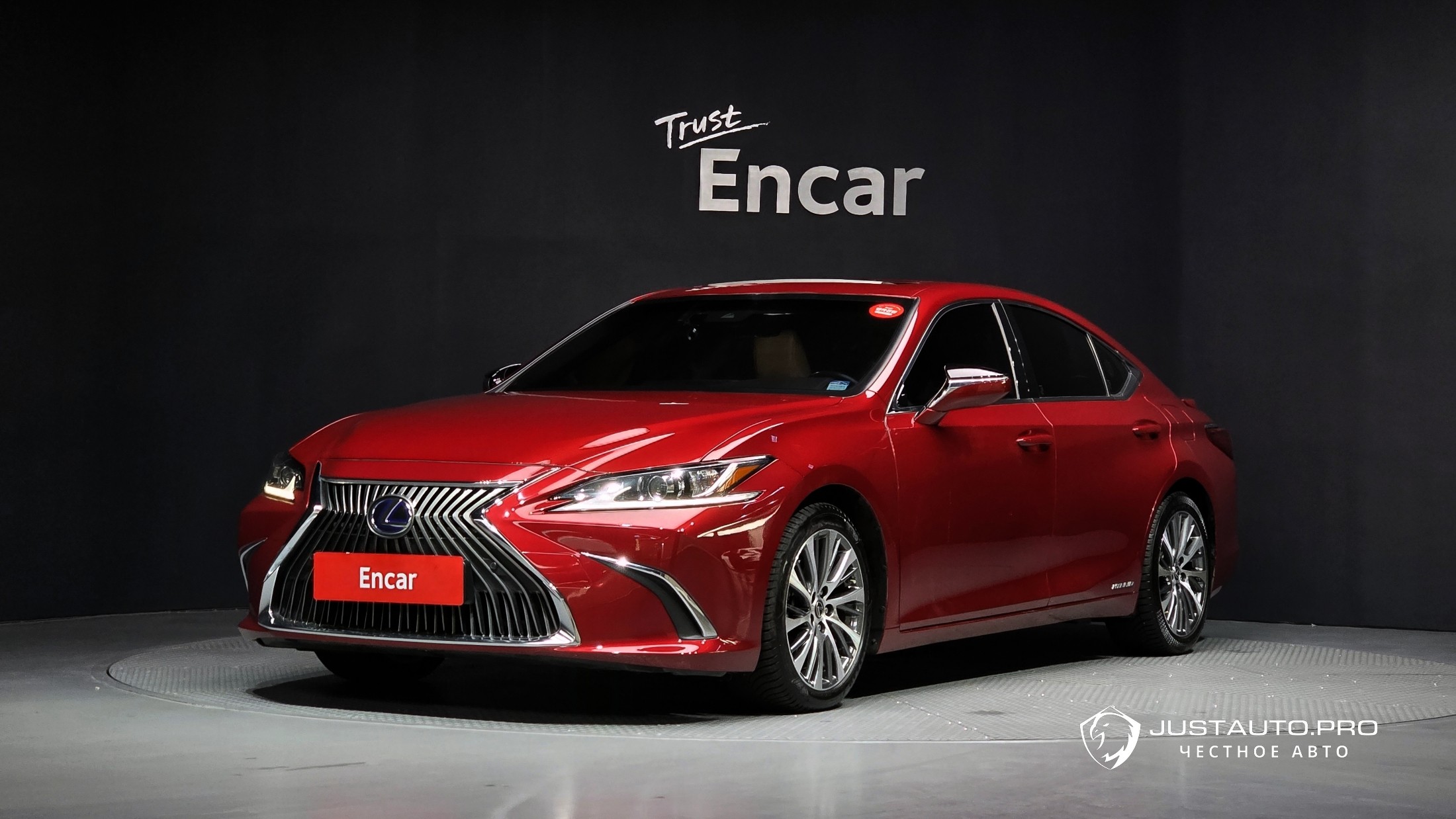Автомобиль Lexus ES