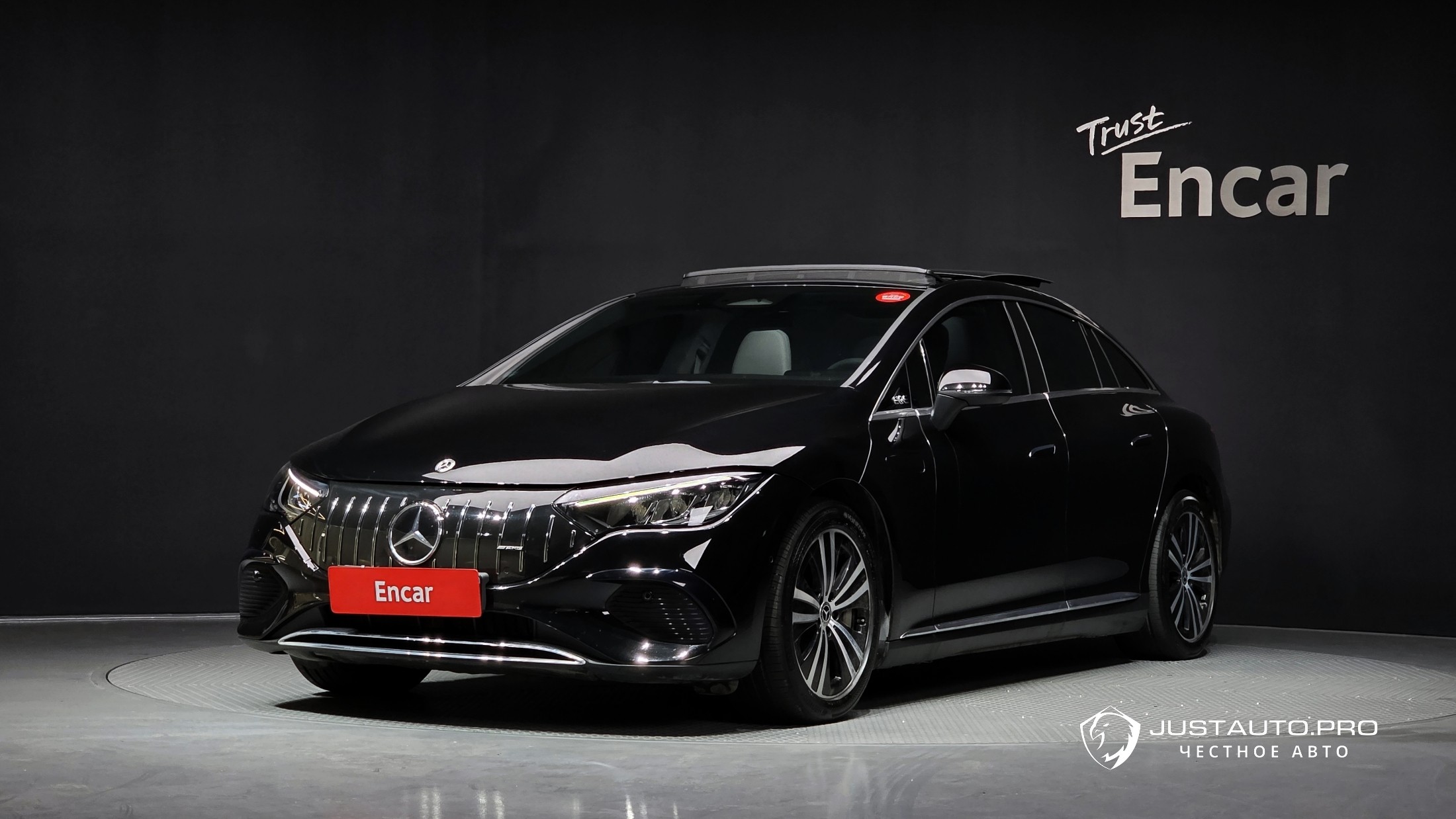 Автомобиль Mercedes-Benz EQE