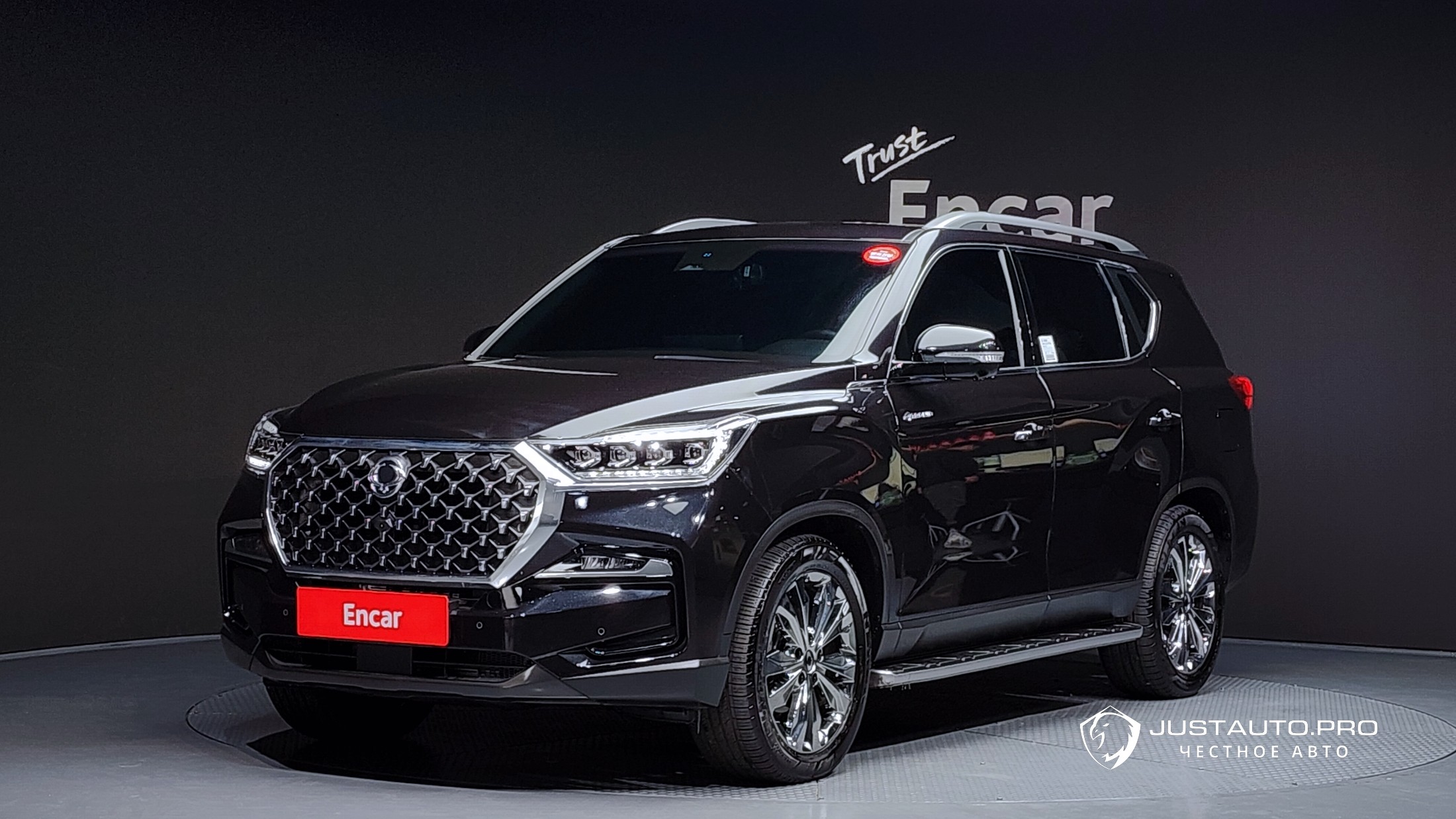 Автомобиль KG_Mobility_Ssangyong Rexton