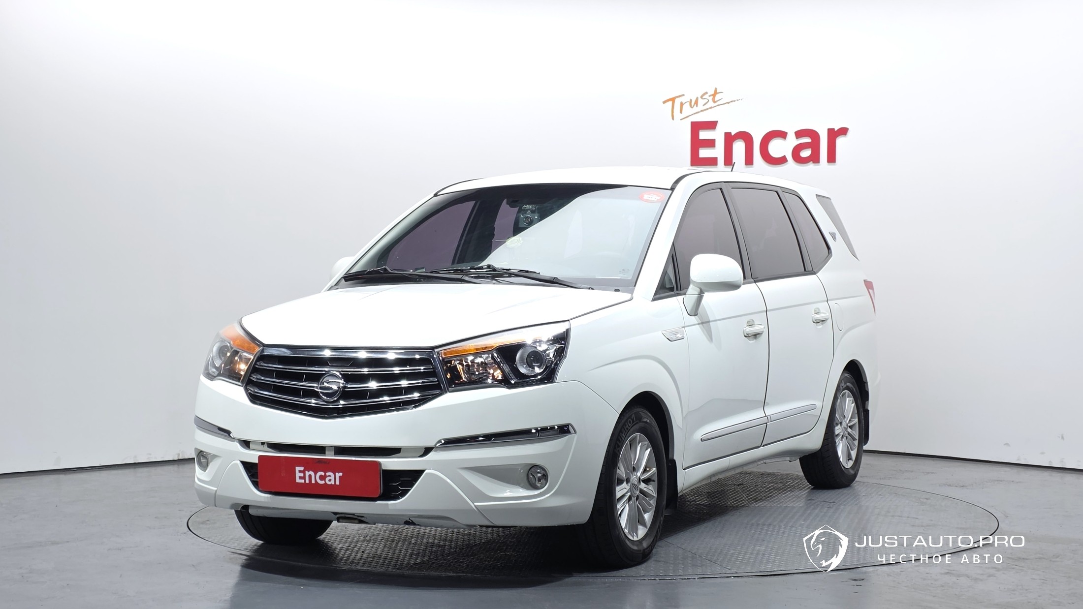 Автомобиль KG_Mobility_Ssangyong KORANDO