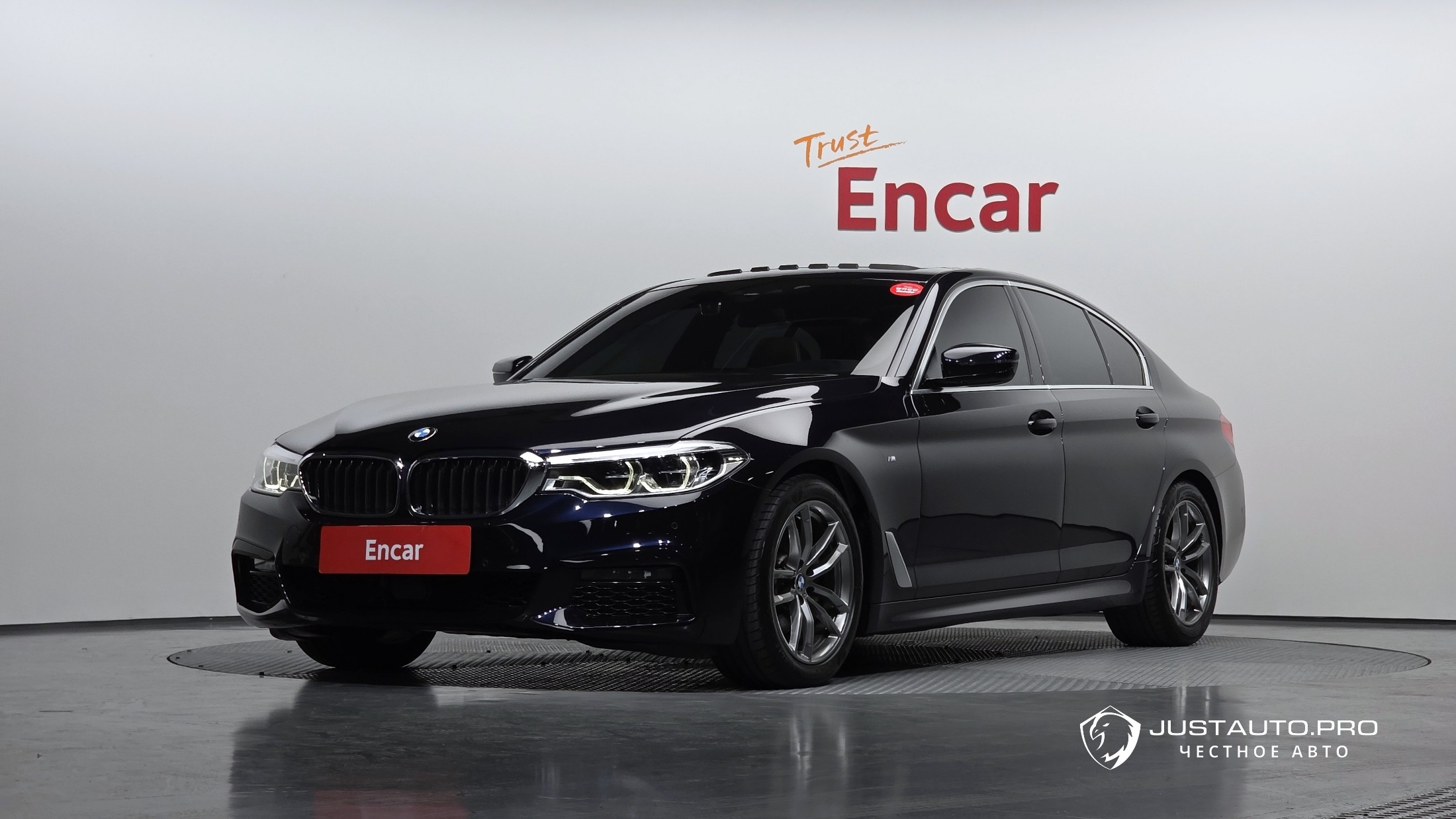 Автомобиль BMW 5-Series
