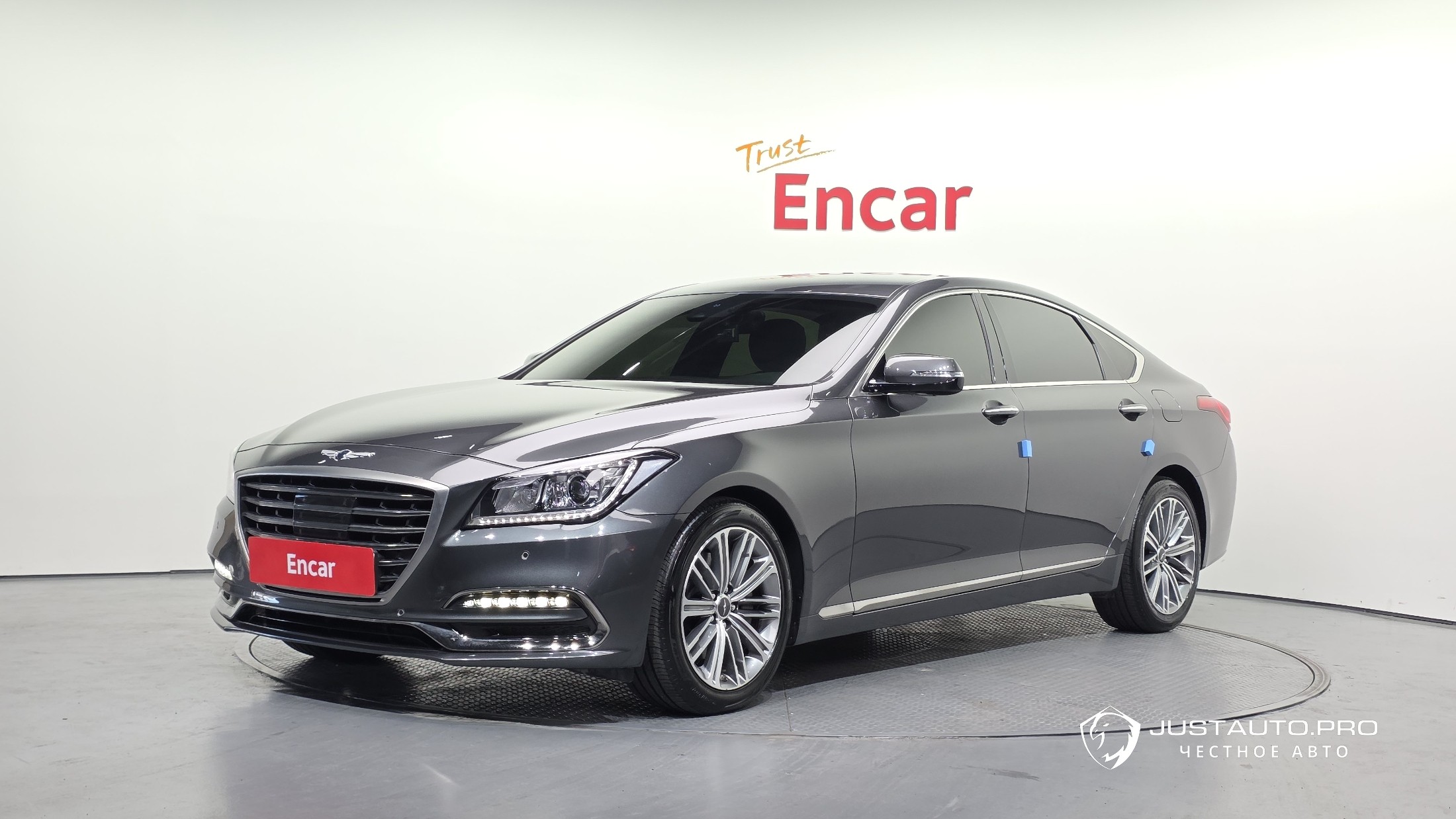 Автомобиль Genesis G80