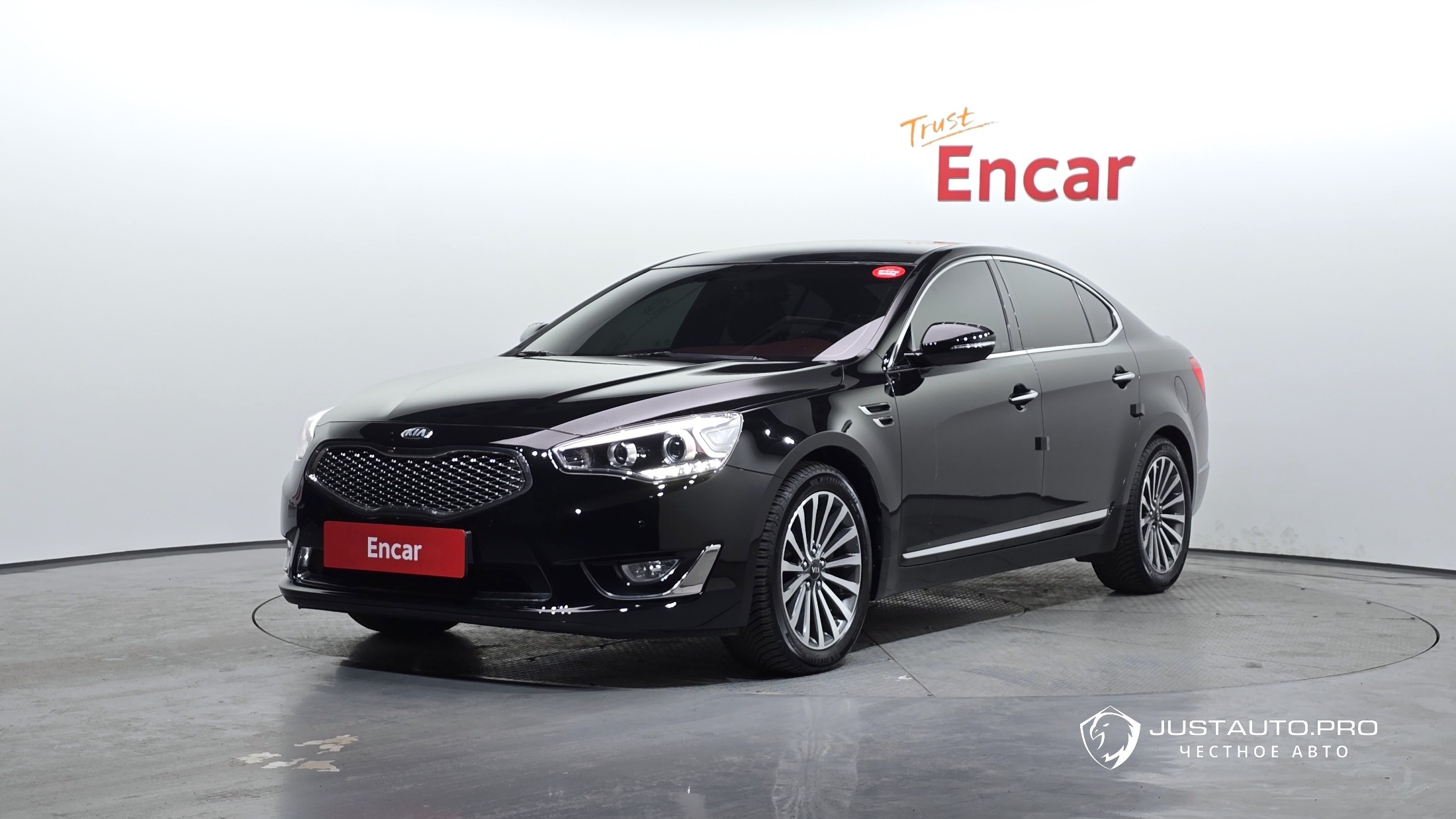 Автомобиль Kia K7