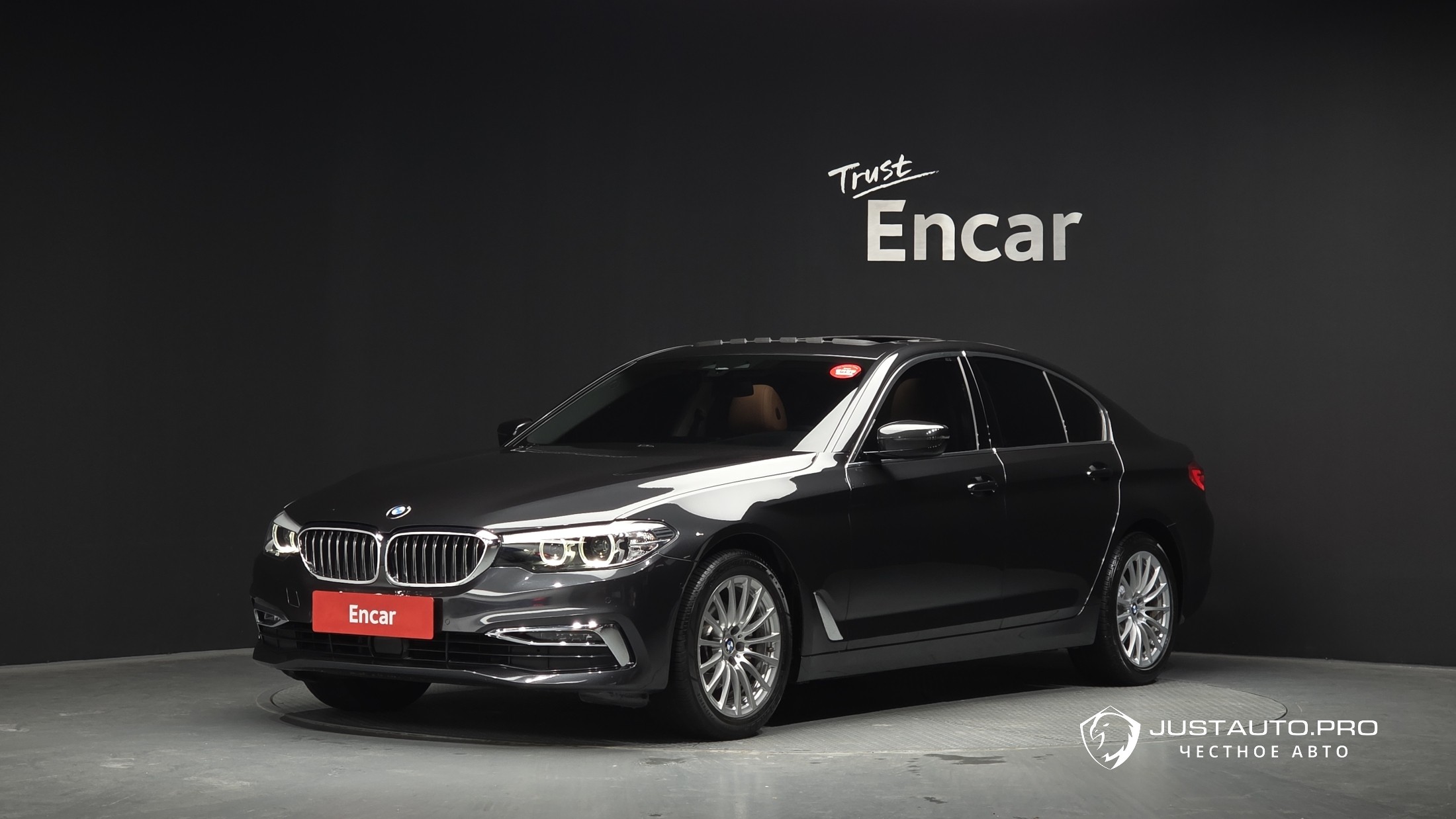 Автомобиль BMW 5-Series