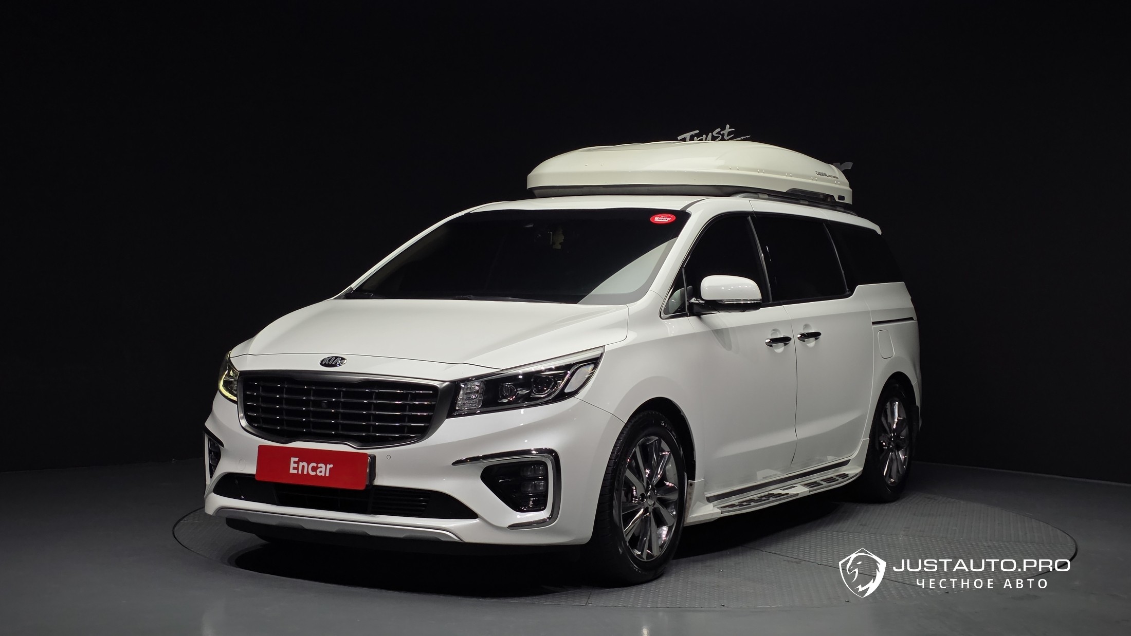 Автомобиль Kia Canival