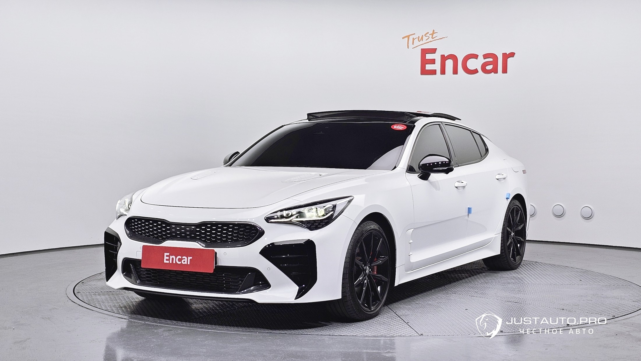 Автомобиль Kia Stinger