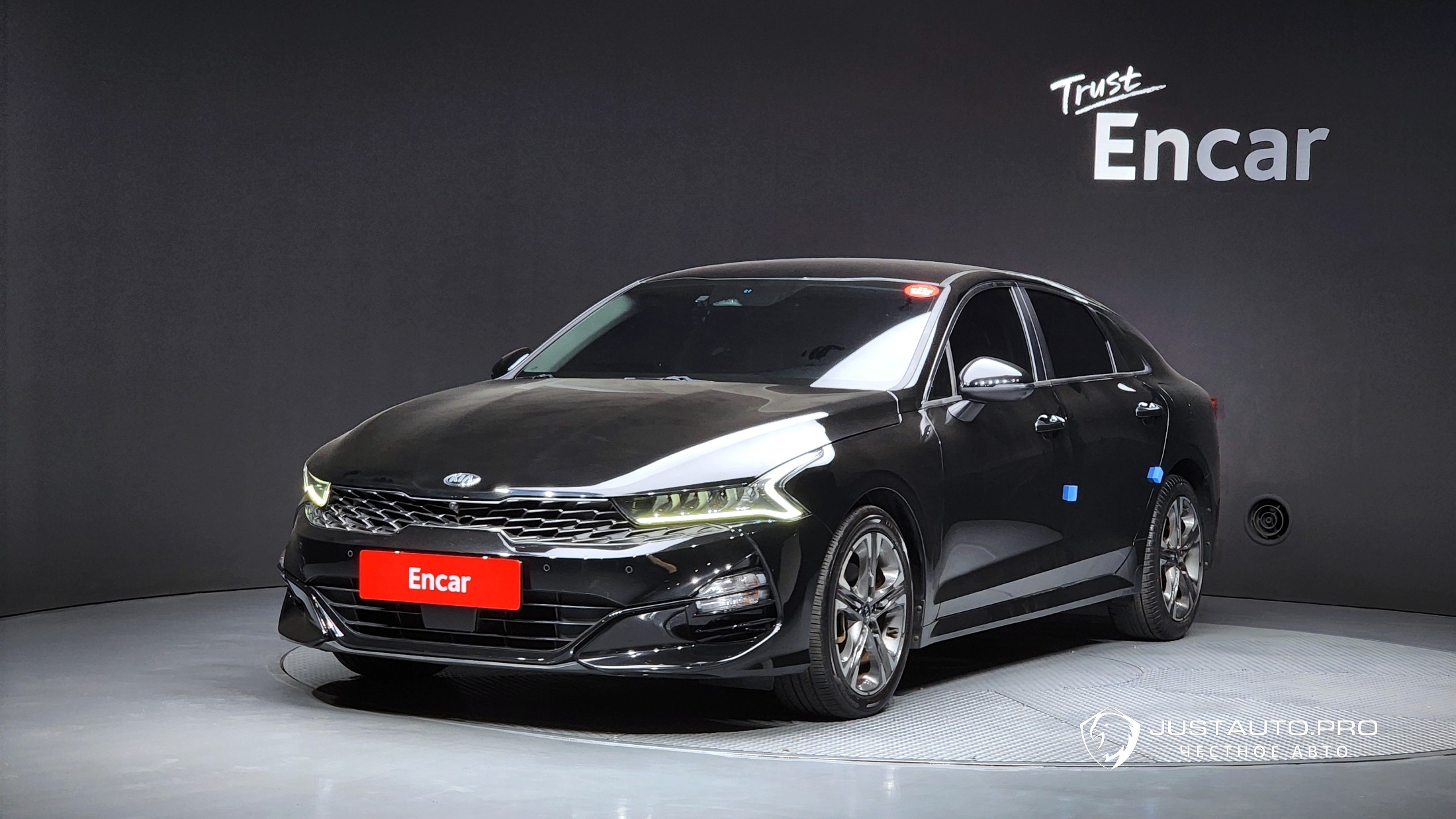 Автомобиль Kia K5