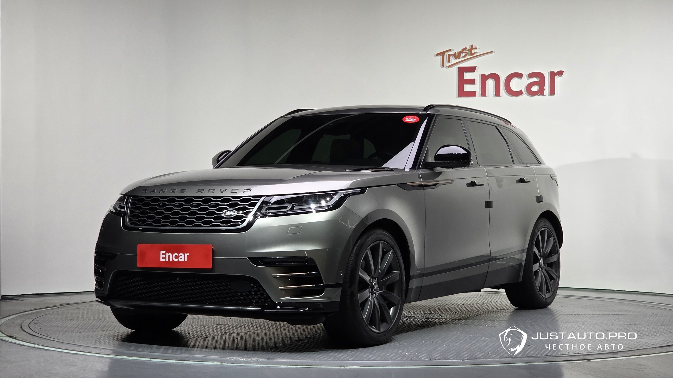 Автомобиль Land Rover Range Rover Velar