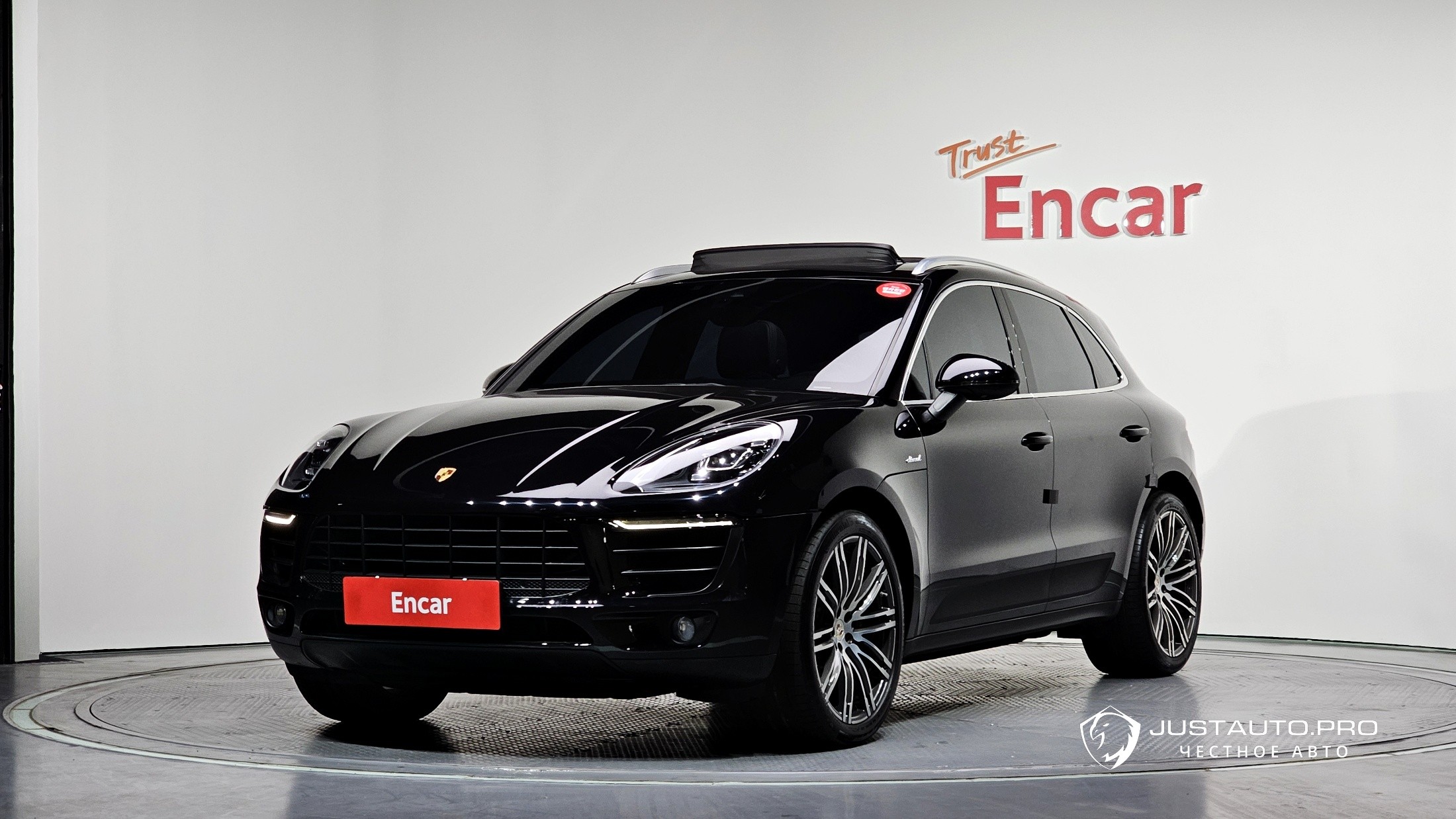 Автомобиль Porsche Macan