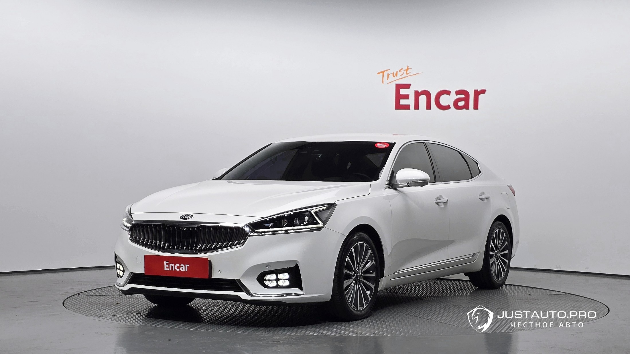 Автомобиль Kia K7