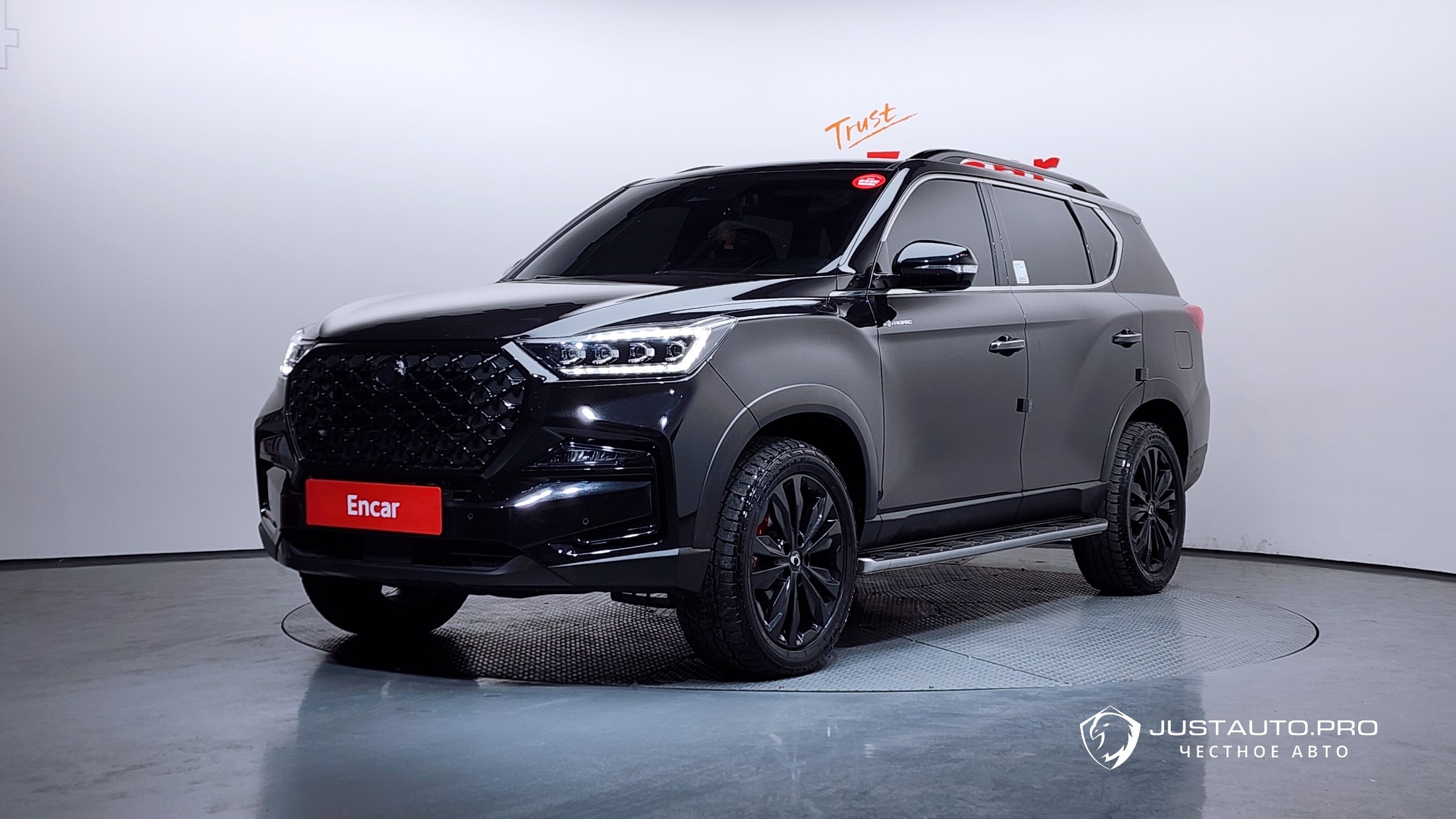 Автомобиль KG_Mobility_Ssangyong Rexton