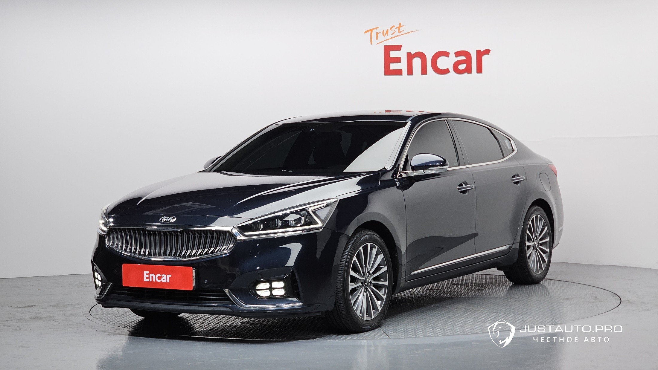 Автомобиль Kia K7