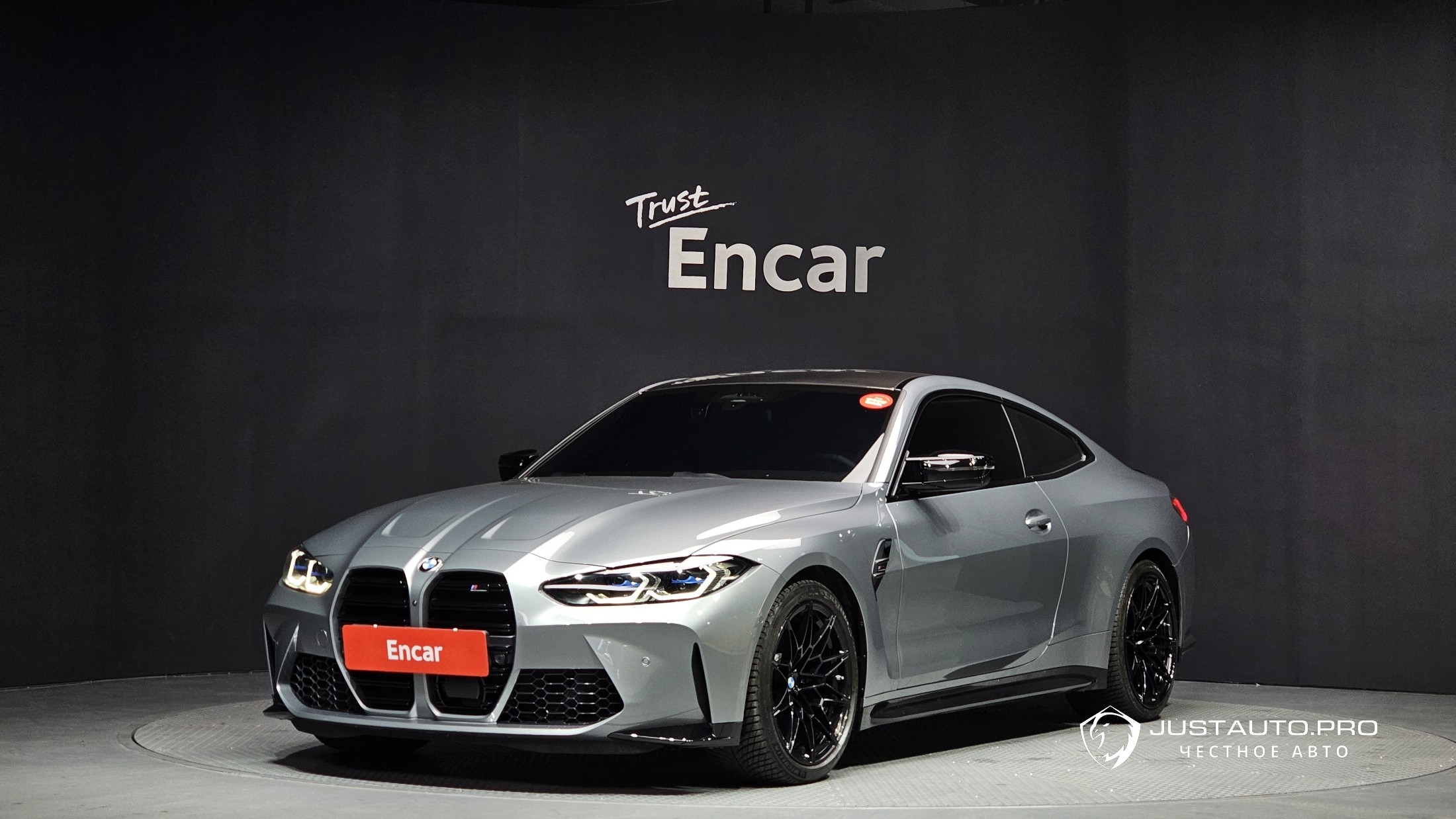 Автомобиль BMW M4