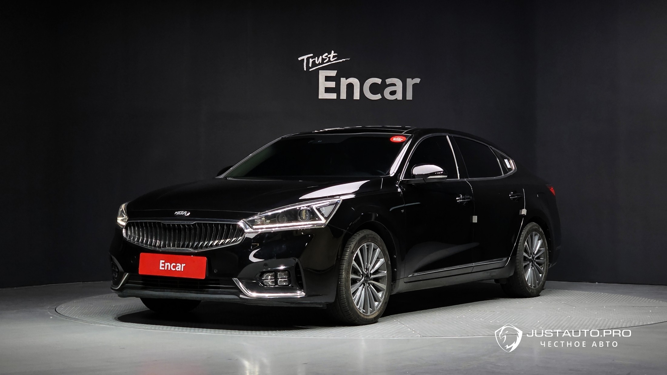 Автомобиль Kia K7