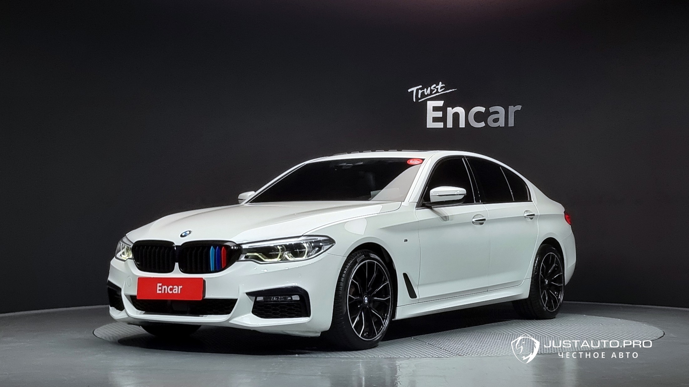 Автомобиль BMW 5-Series