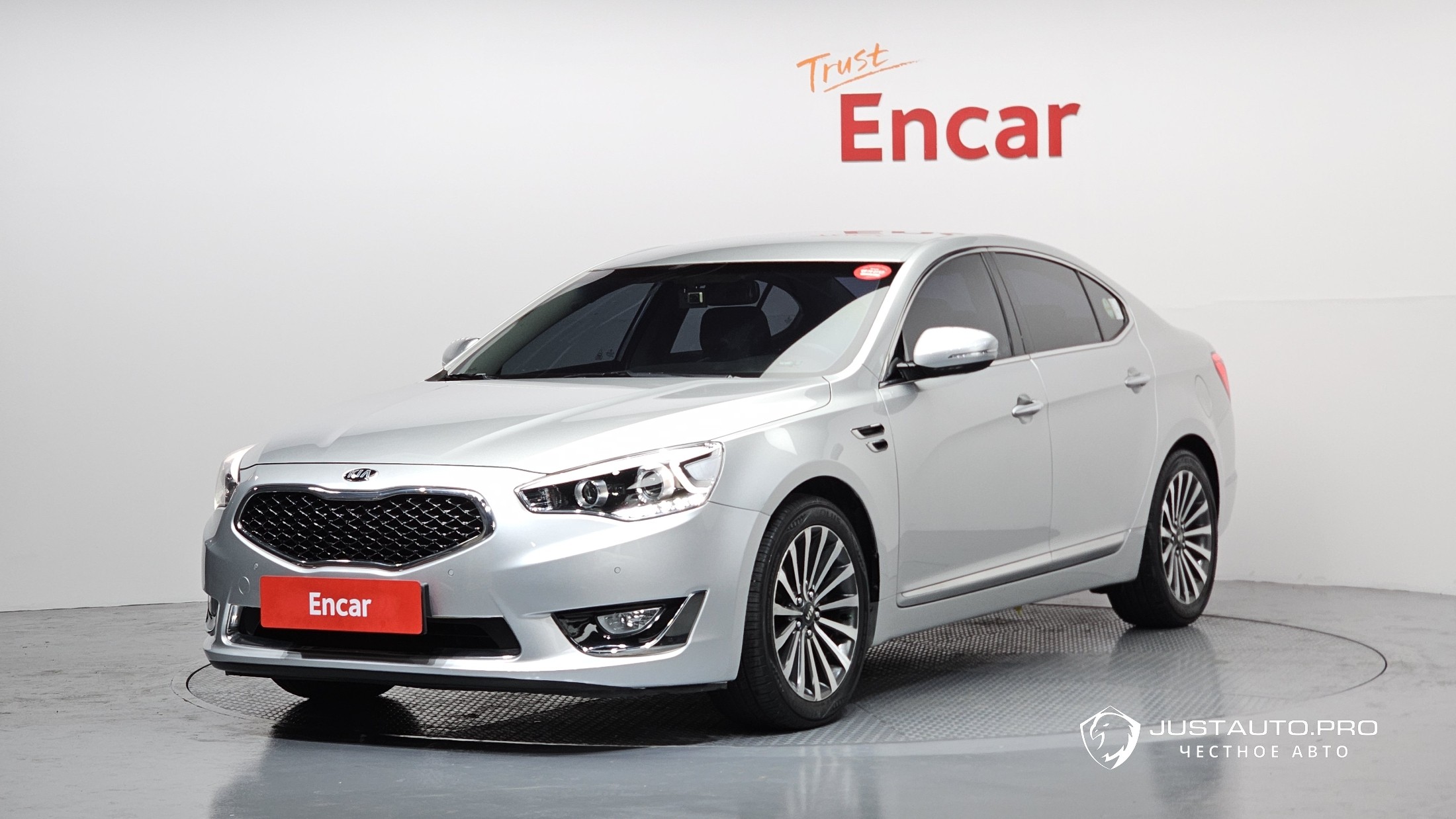 Автомобиль Kia K7