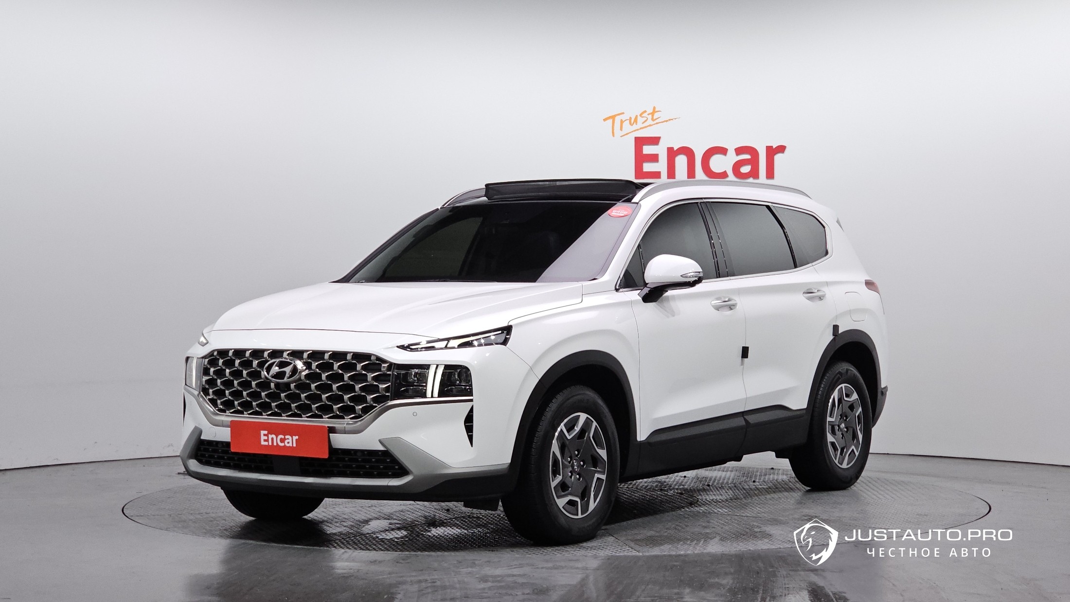 Автомобиль Hyundai Santafe