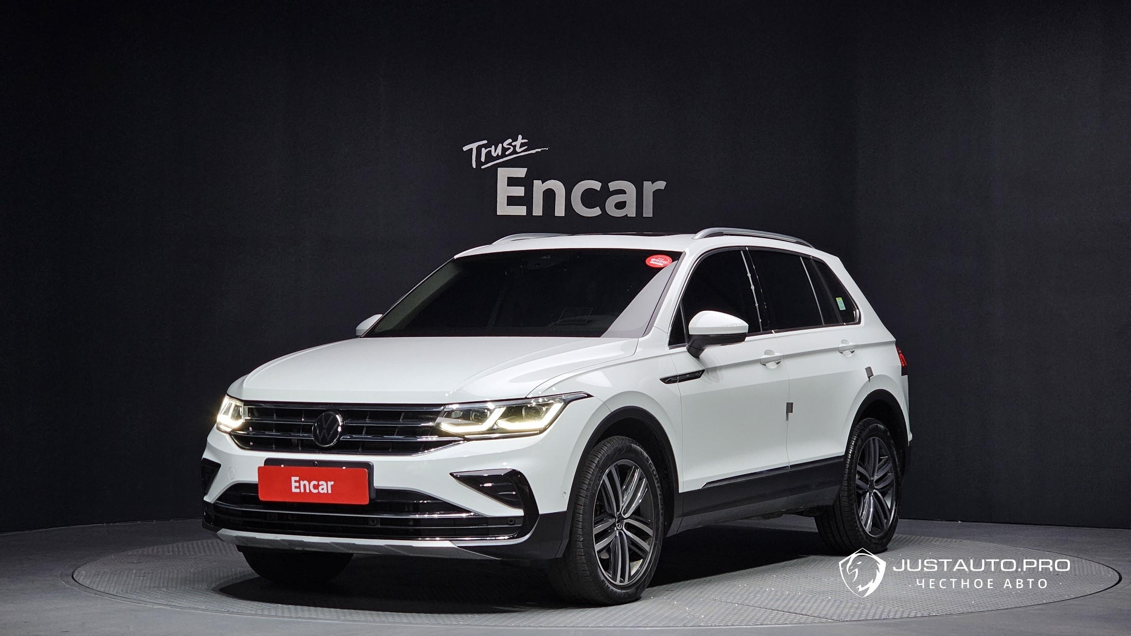 Автомобиль Volkswagen Tiguan