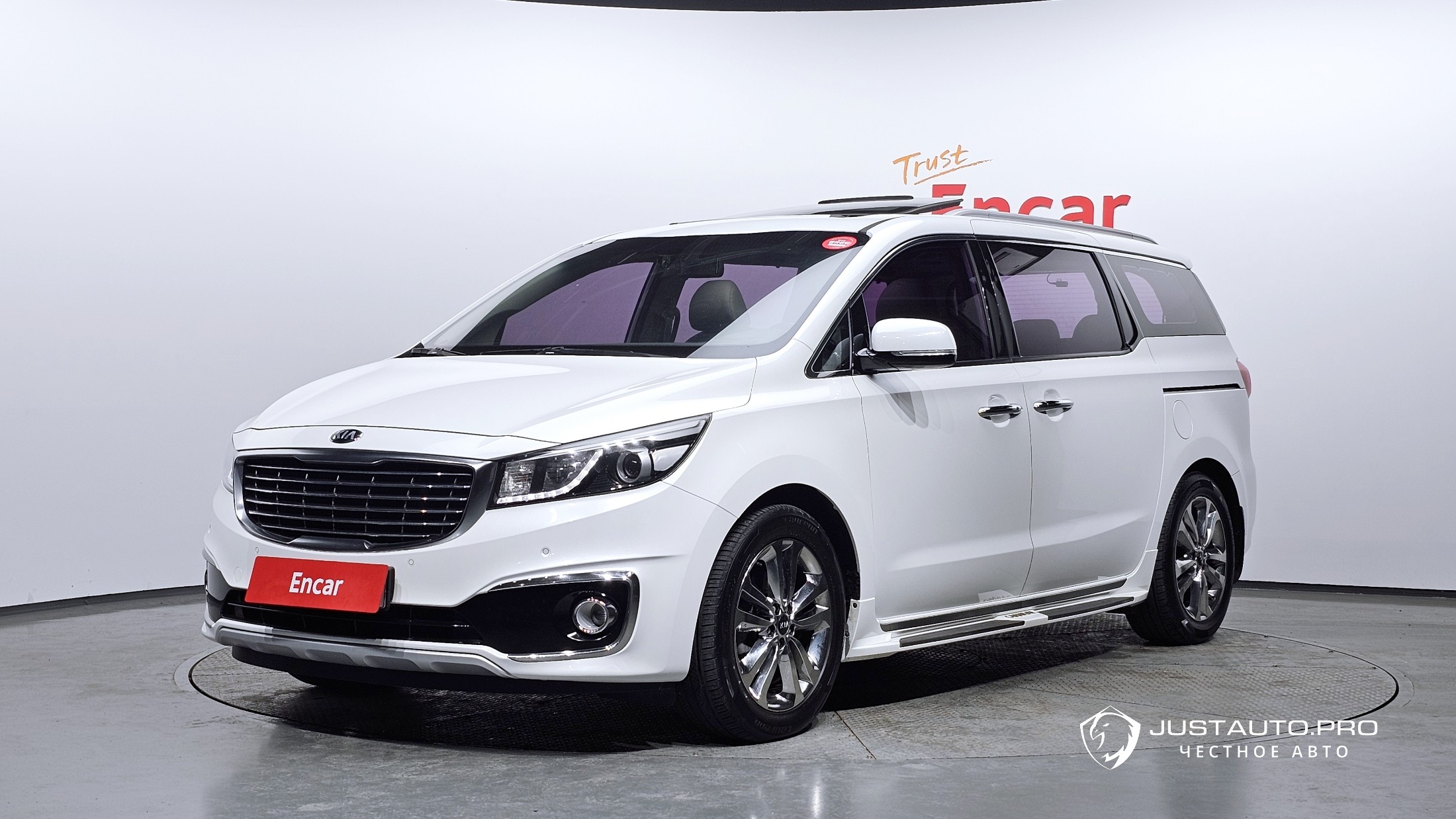 Автомобиль Kia Canival