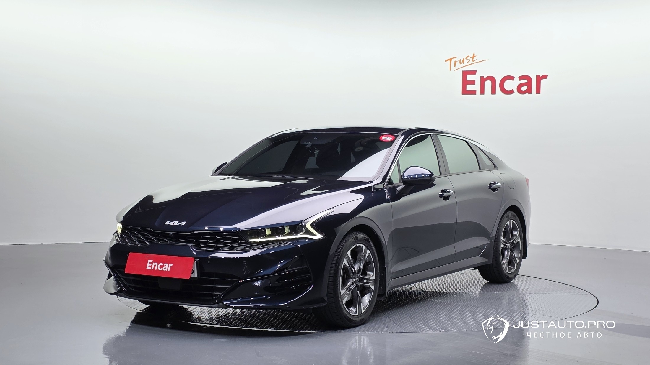 Автомобиль Kia K5