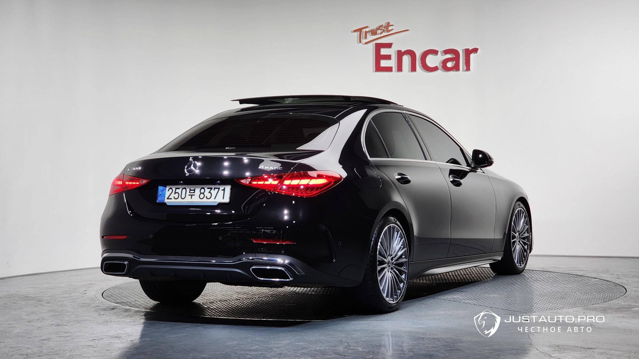 Автомобиль Mercedes-Benz C-Class